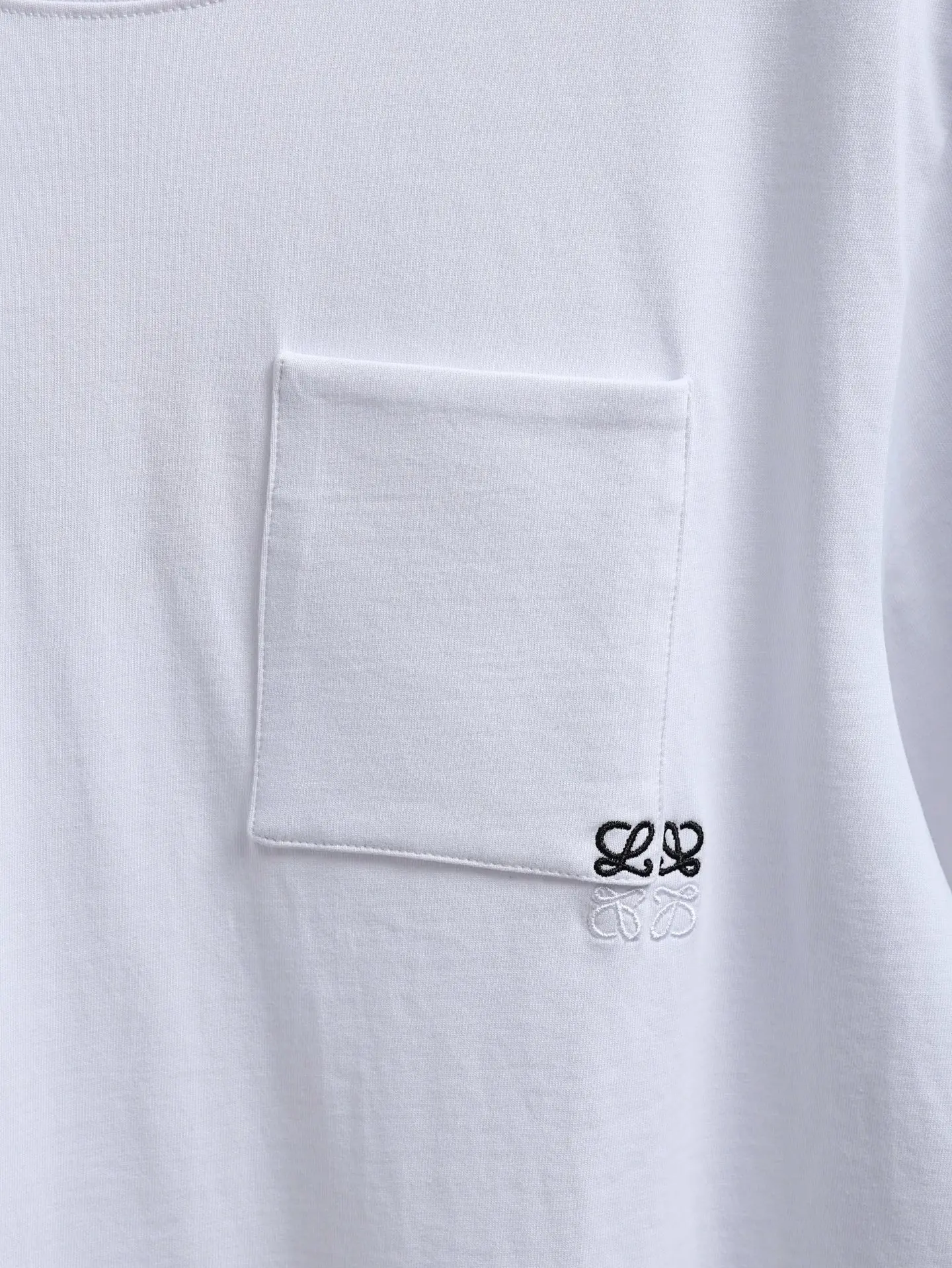 Anagram Embroidered Pocket T-Shirt D16021914 — view 3
