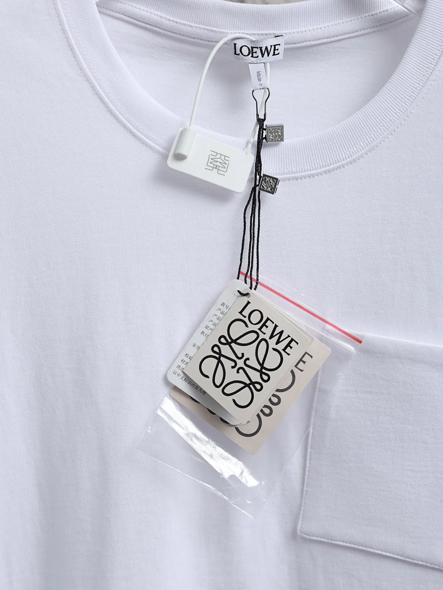 Anagram Embroidered Pocket T-Shirt D16021914 — view 4