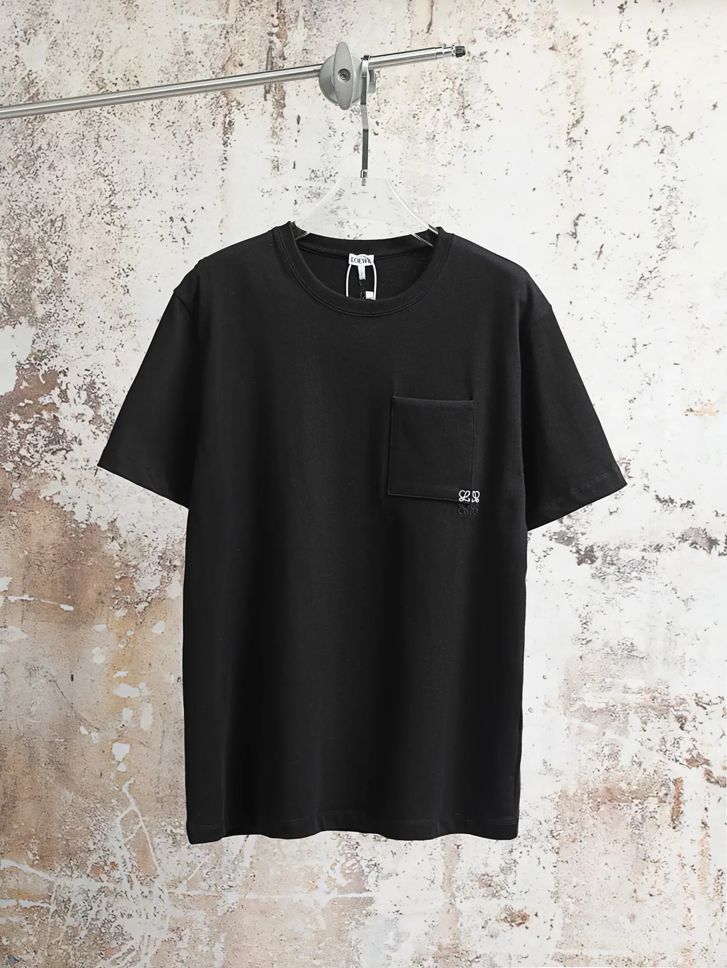 Anagram Embroidered Pocket T-Shirt D16021912