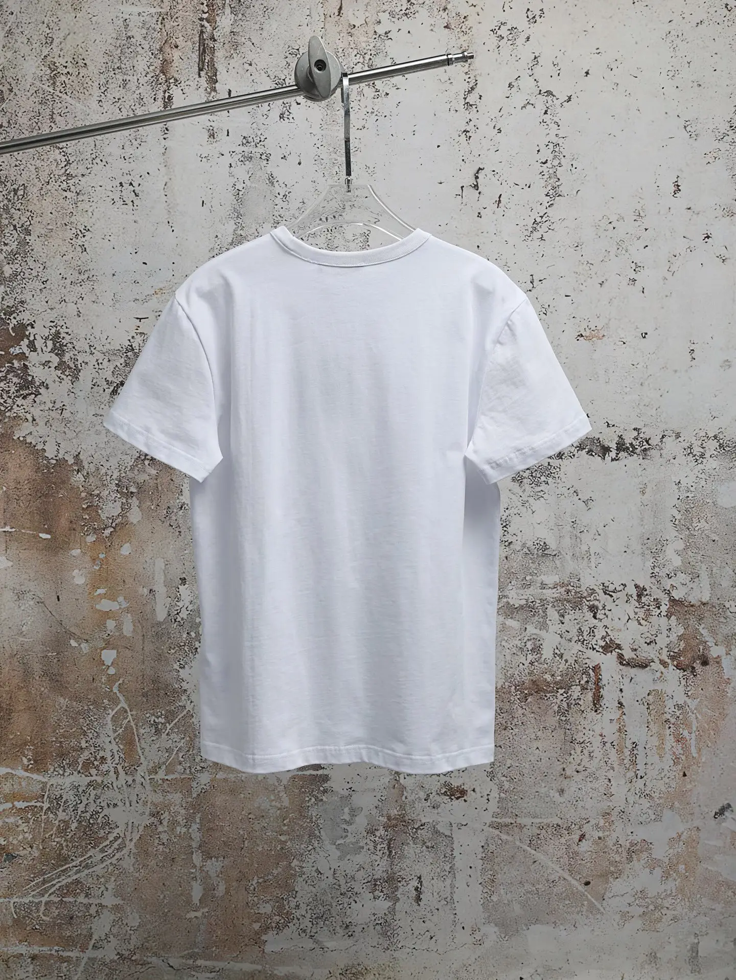 Leather Patch Cotton Crew-Neck T-Shirt D16021924 — view 2