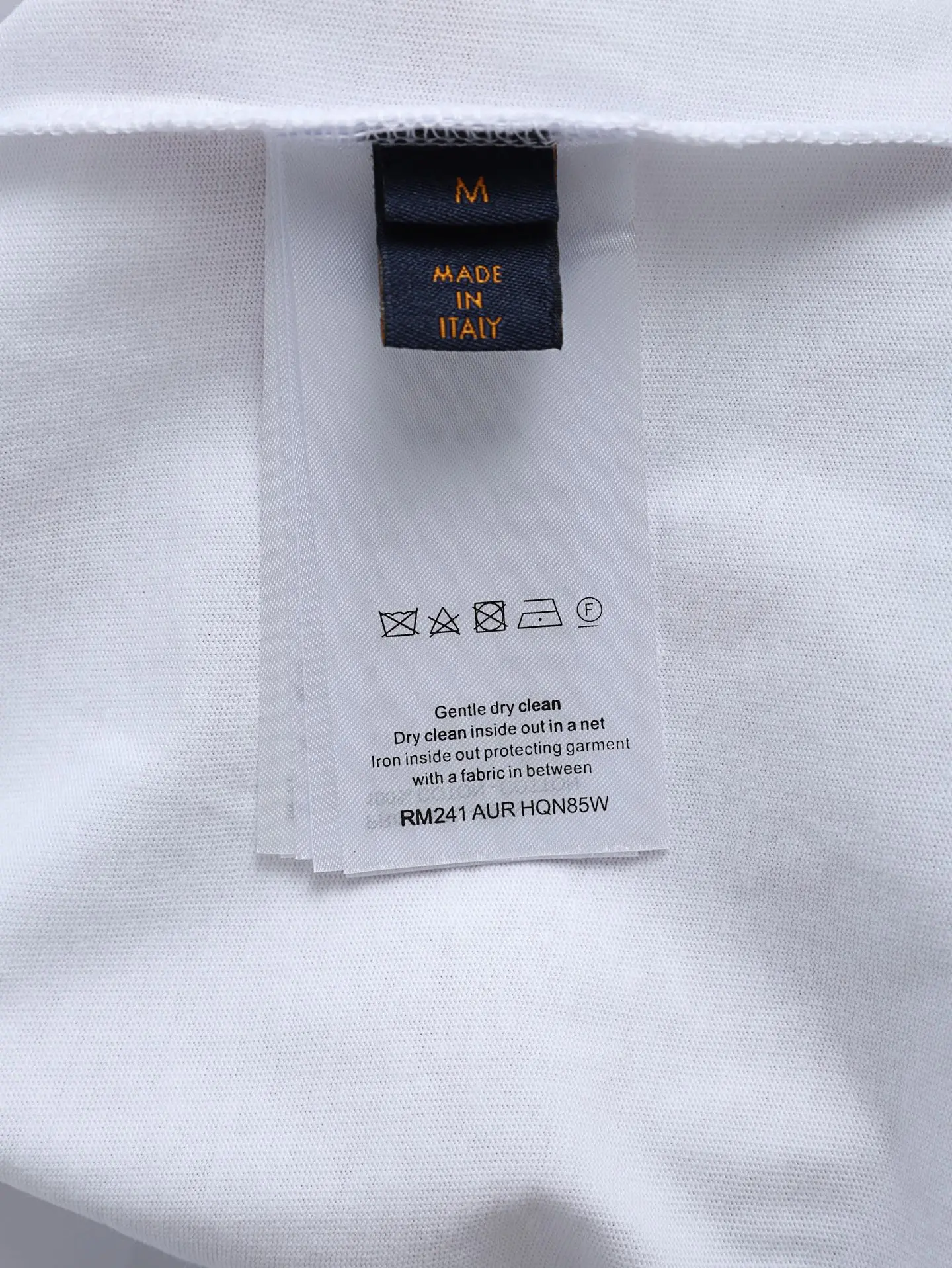 Leather Patch Cotton Crew-Neck T-Shirt D16021924 — view 10