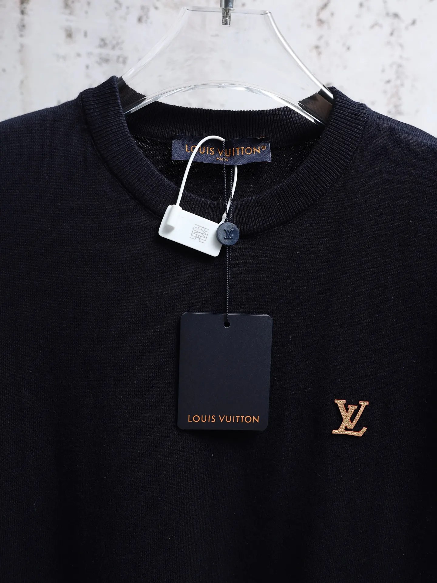 LV Leather Patch Cotton Knit T-Shirt D19021935 — view 4