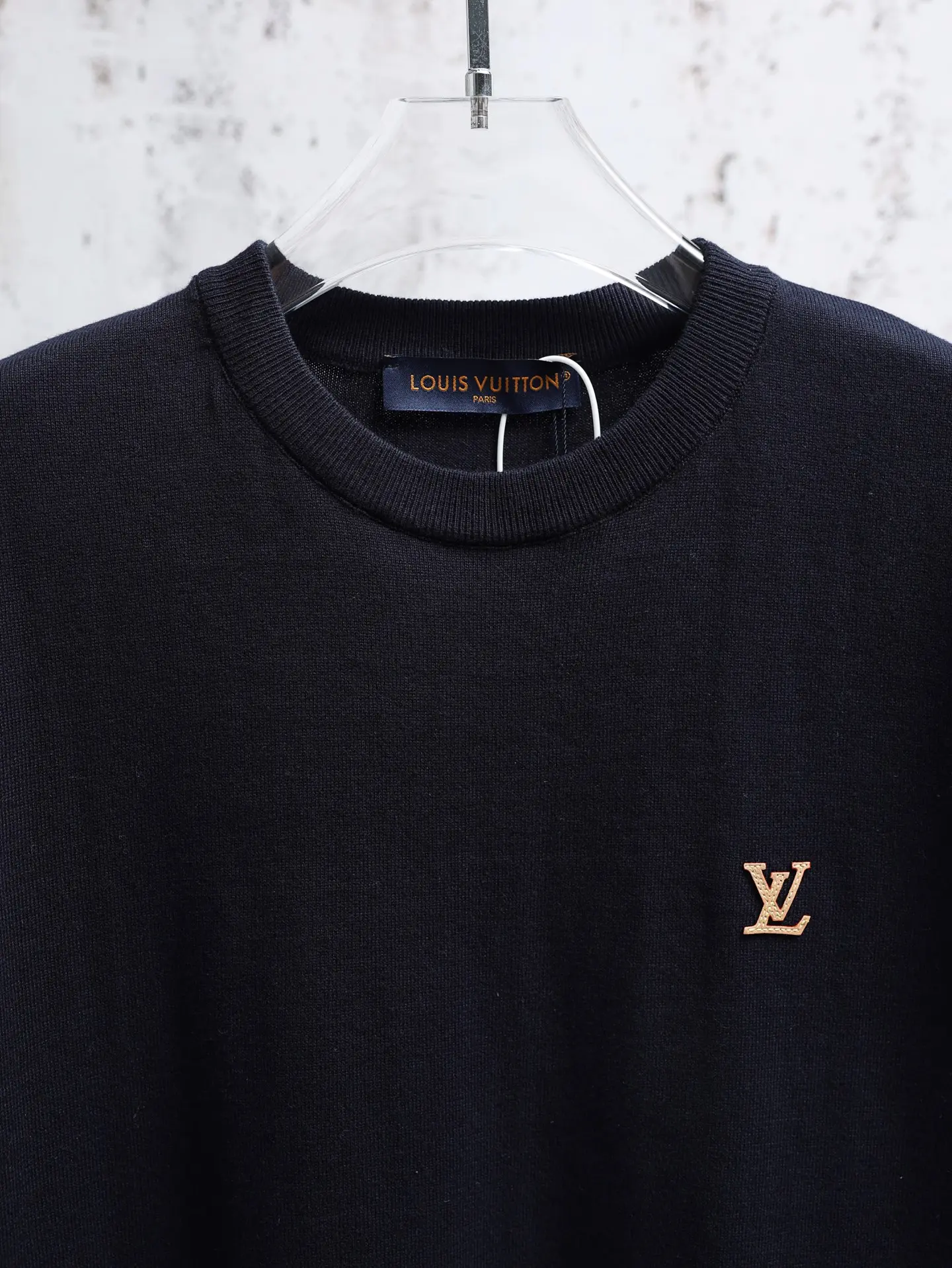 LV Leather Patch Cotton Knit T-Shirt D19021935 — view 5