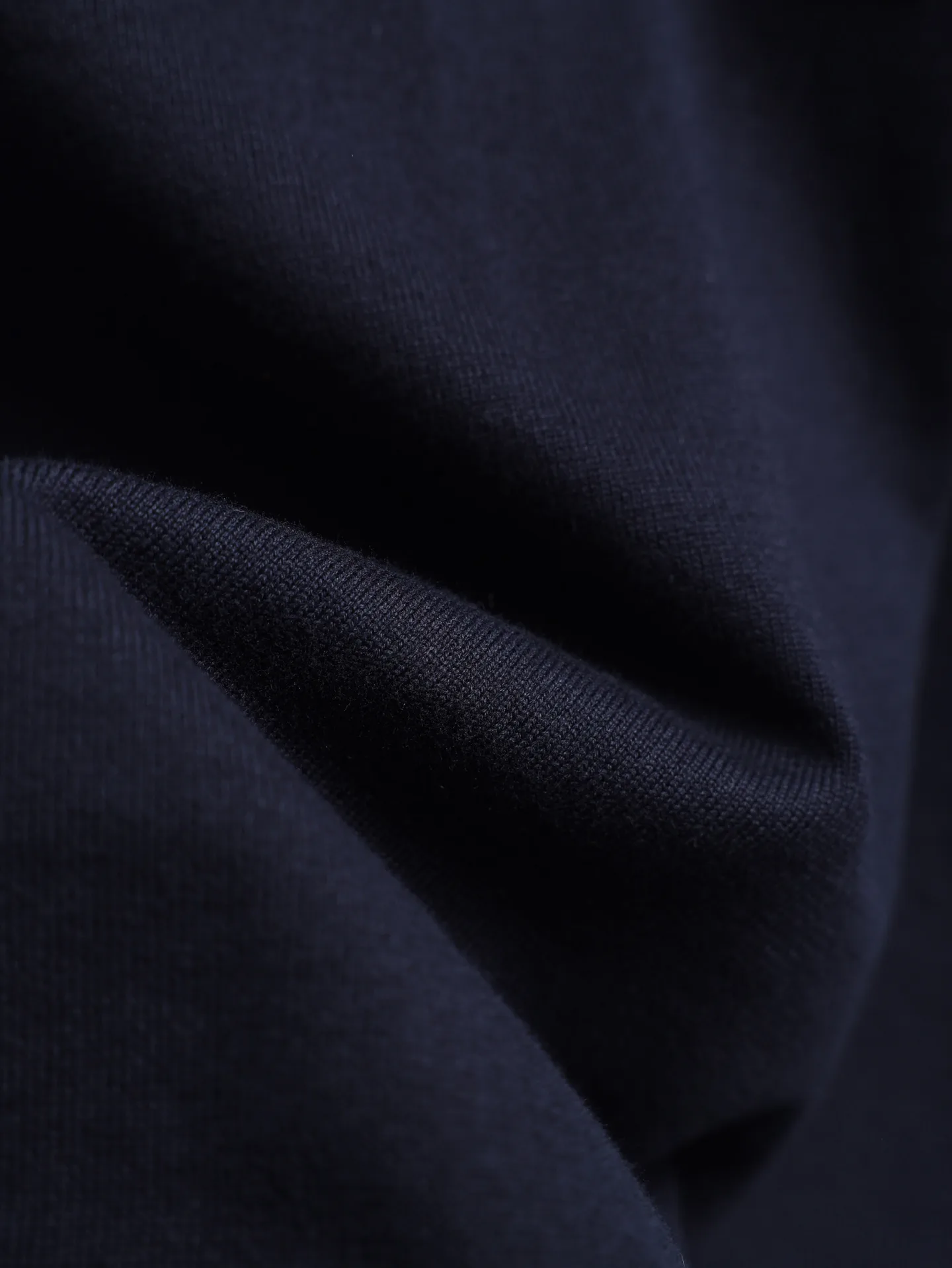 LV Leather Patch Cotton Knit T-Shirt D19021935 — view 9