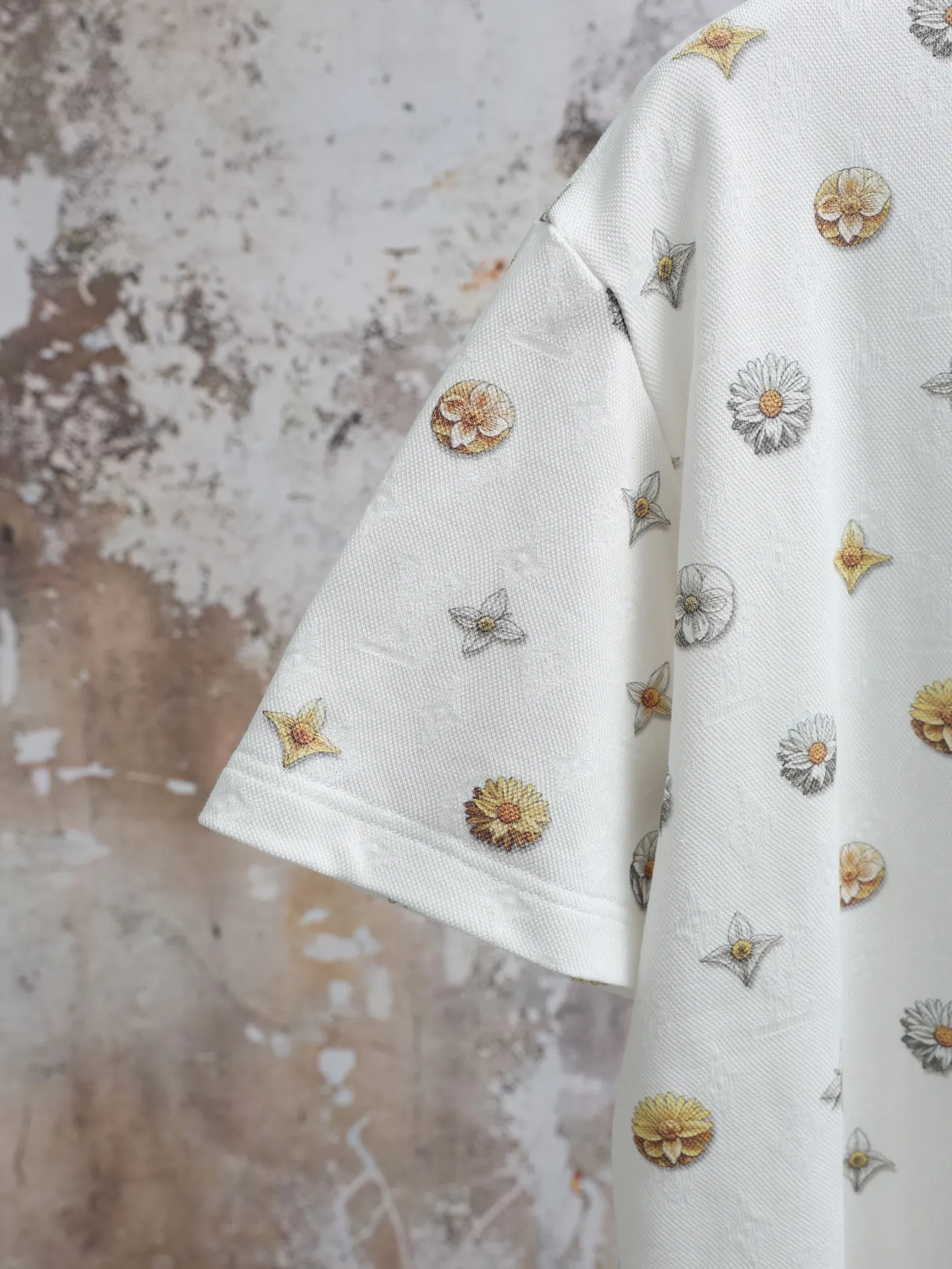 Blooming Monogram Flowers Jacquard T-Shirt D19021937 — view 7