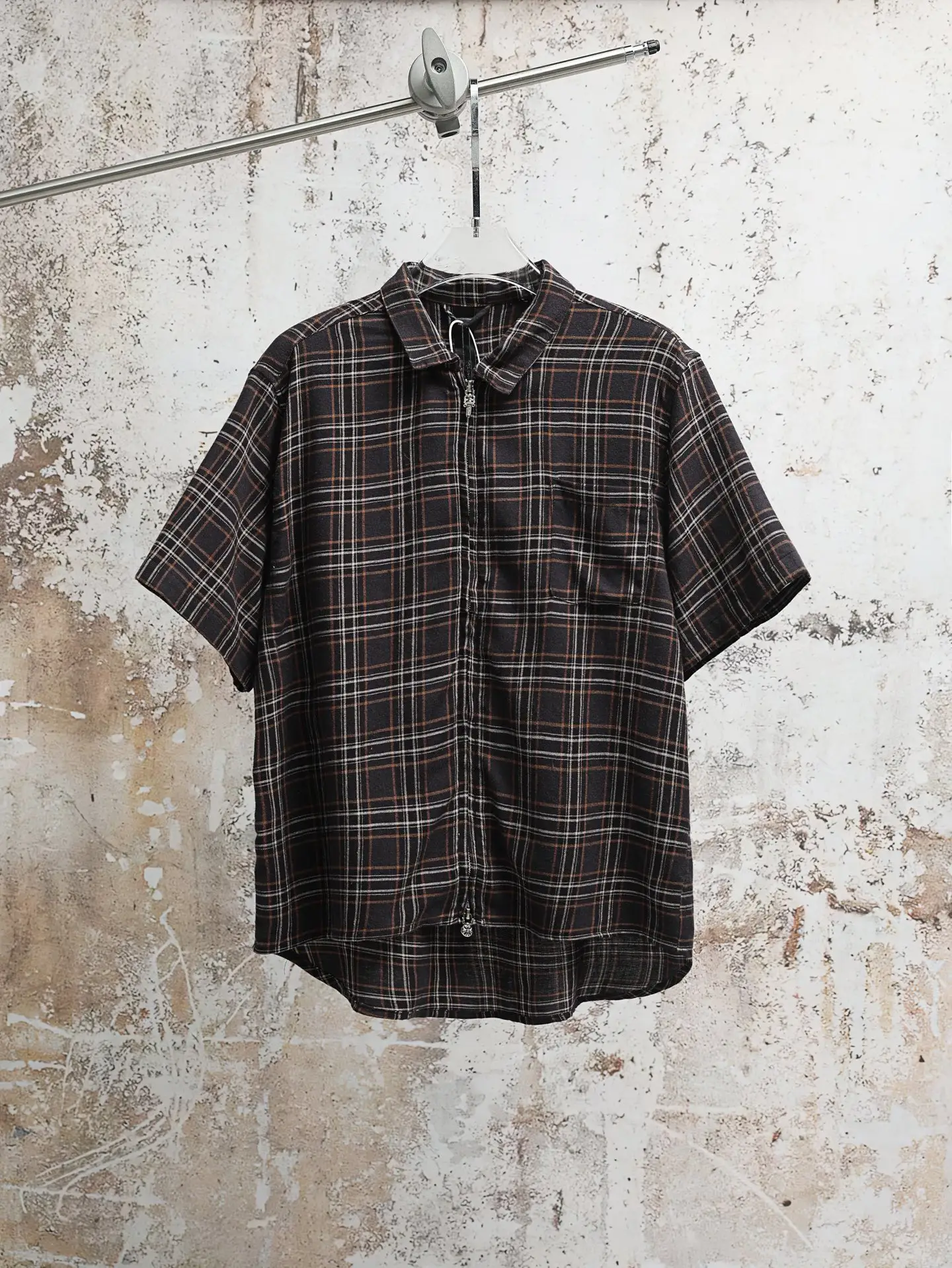 Plaid Zip-Up Short-Sleeve Shirt D20521942