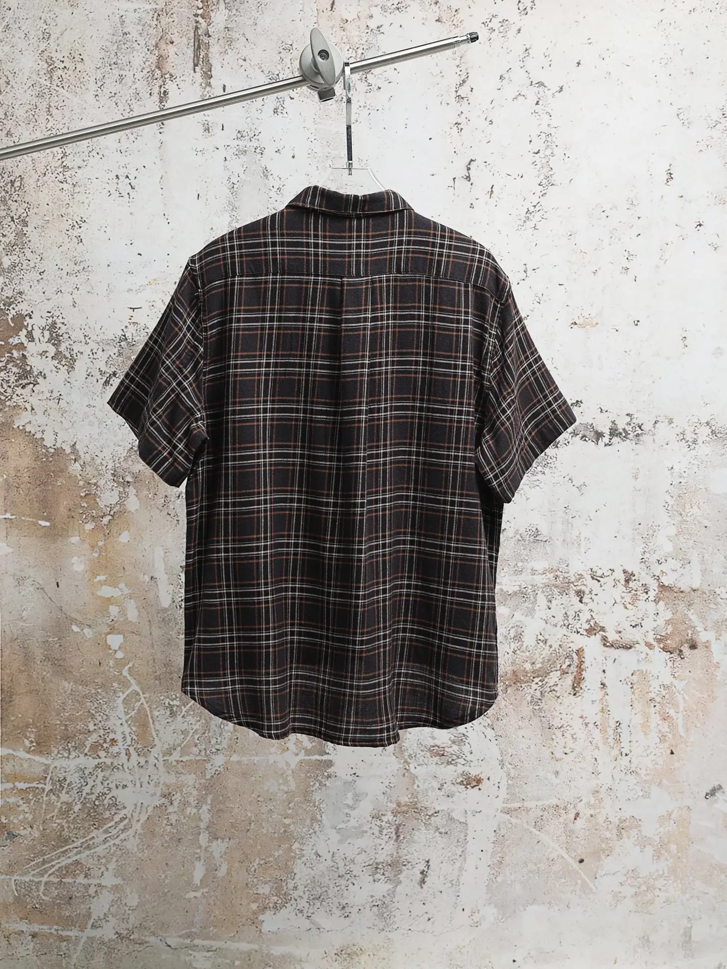 Plaid Zip-Up Short-Sleeve Shirt D20521942 — view 2