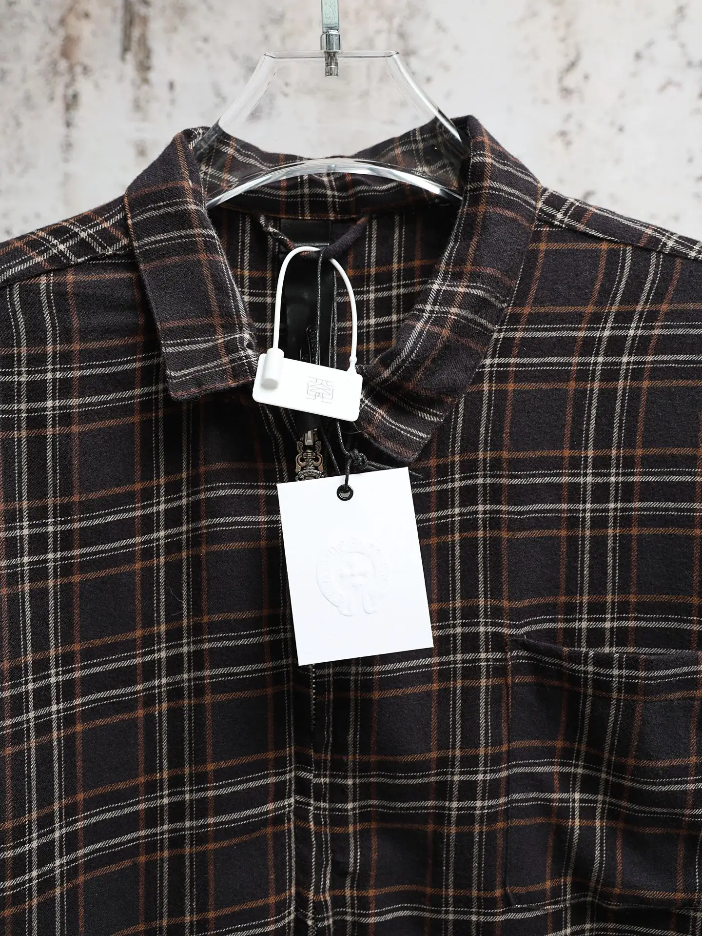 Plaid Zip-Up Short-Sleeve Shirt D20521942 — view 3