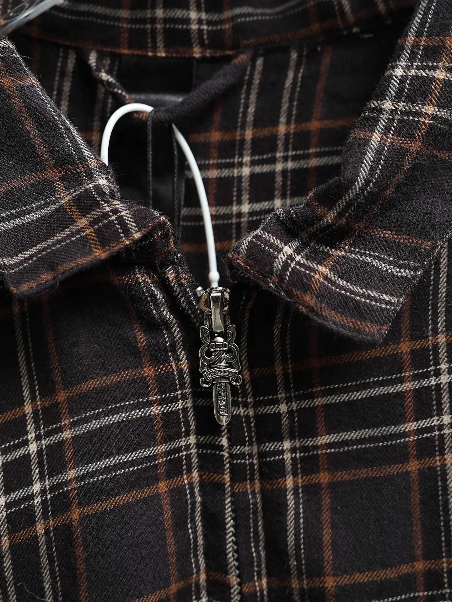 Plaid Zip-Up Short-Sleeve Shirt D20521942 — view 6