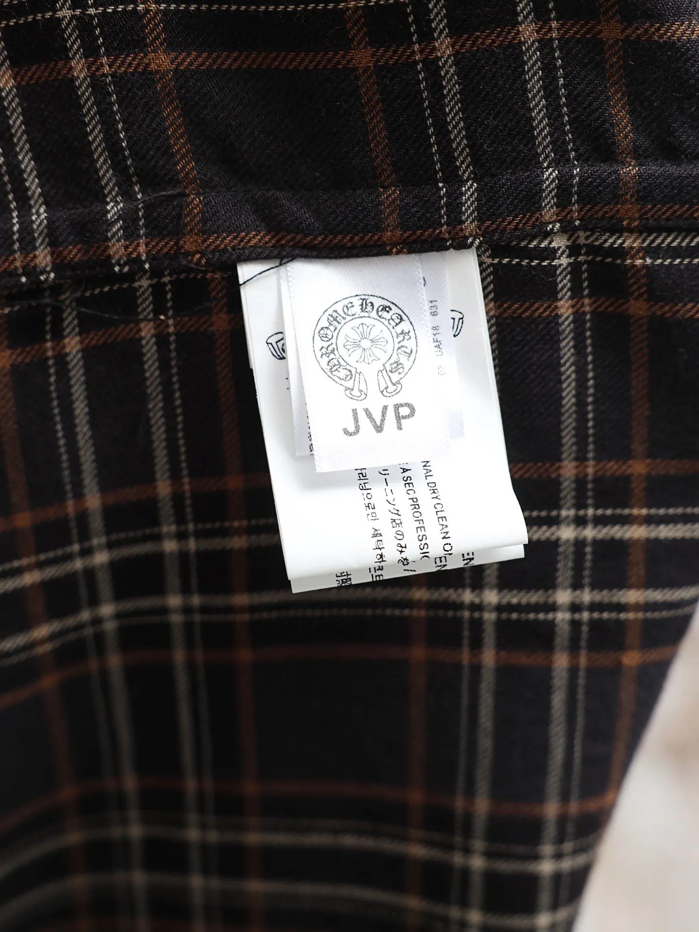 Plaid Zip-Up Short-Sleeve Shirt D20521942 — view 10