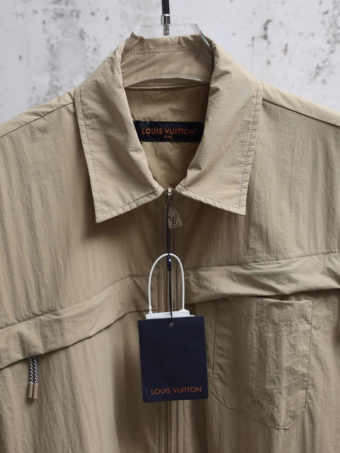 Embroidered Zip-Up Short-Sleeved Camp Shirt D25521938 — view 3