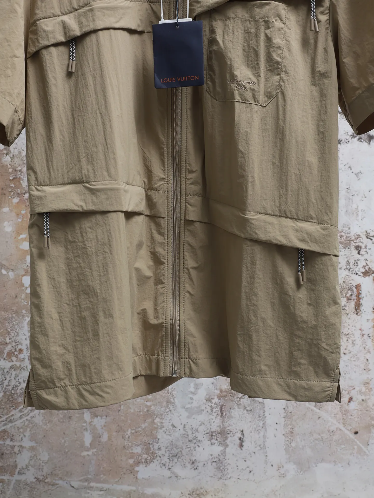 Embroidered Zip-Up Short-Sleeved Camp Shirt D25521938 — view 4