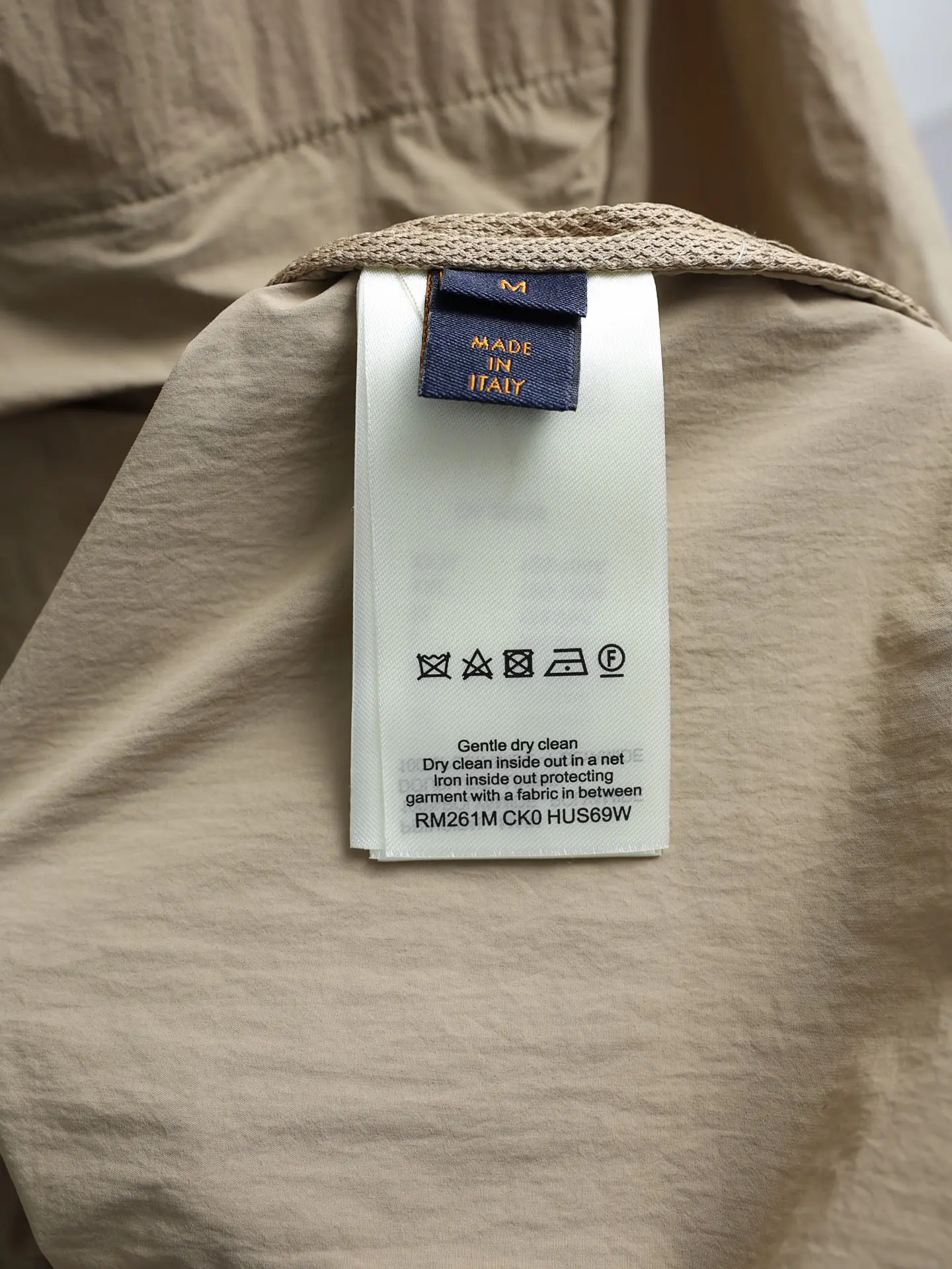 Embroidered Zip-Up Short-Sleeved Camp Shirt D25521938 — view 10