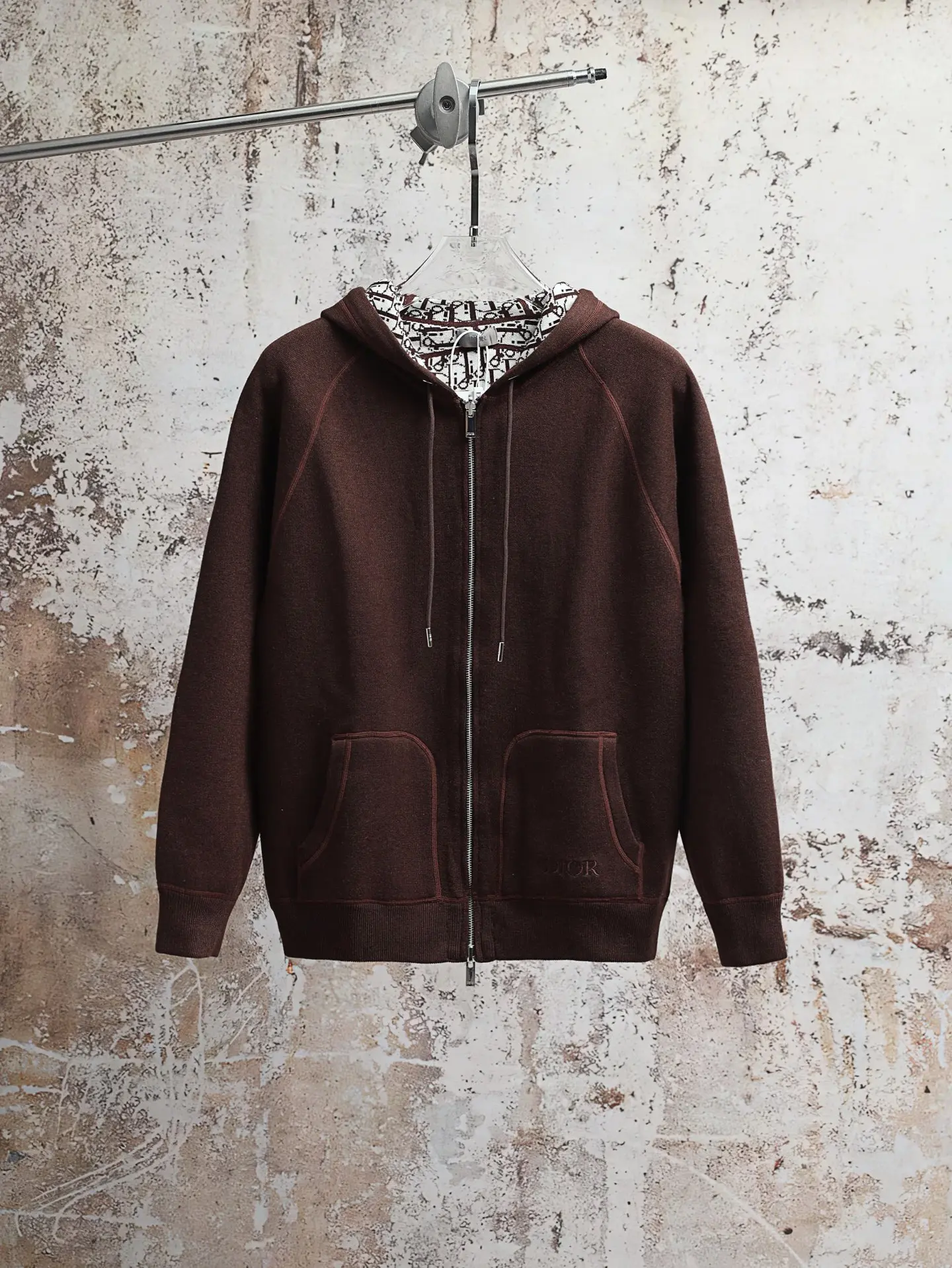 Oblique Lining Zip-Up Hooded Sweatshirt D34521900
