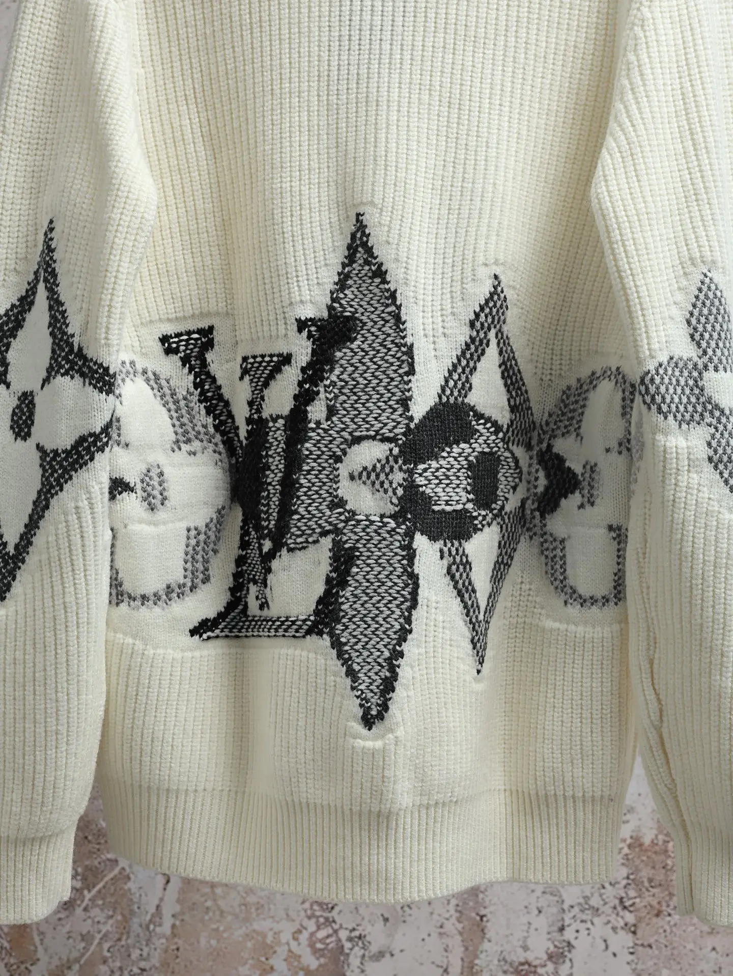 Monogram Intarsia Wool V-Neck Cardigan D35521903 — view 7