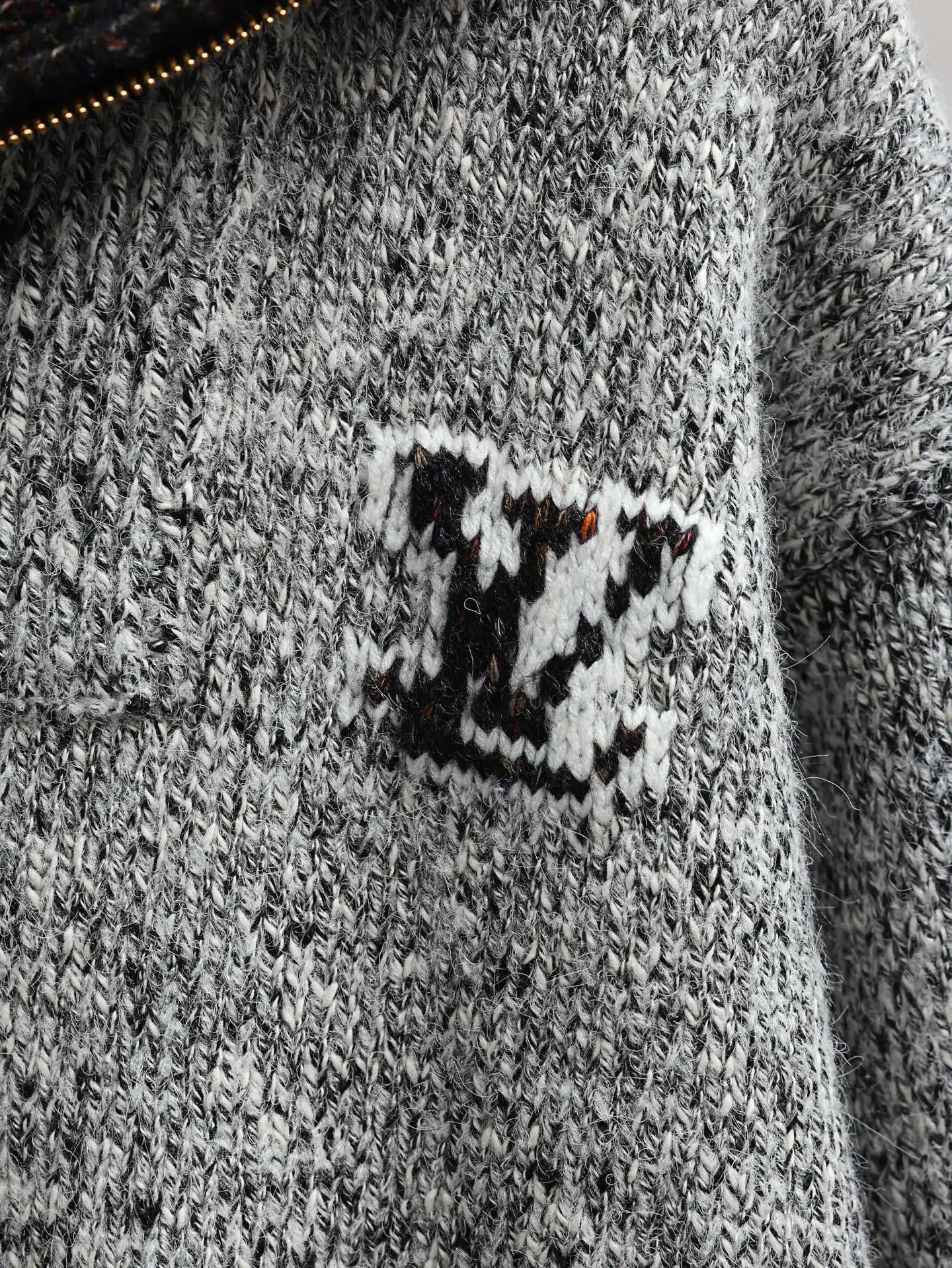 LV x Nigo Intarsia Knit Zip-Up Blouson D44021885 — view 5