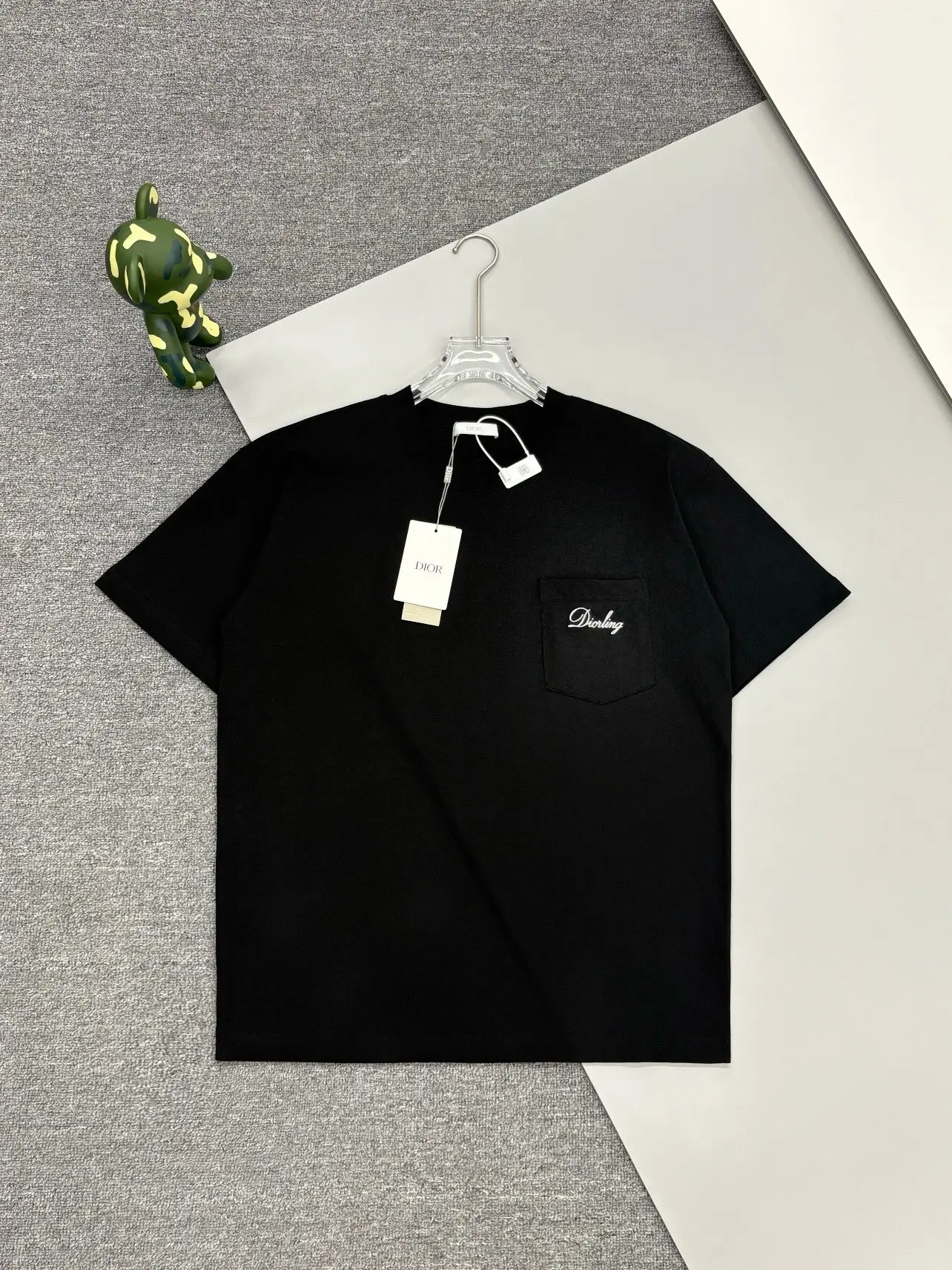 Diorling Embroidered Pocket T-Shirt D13513458