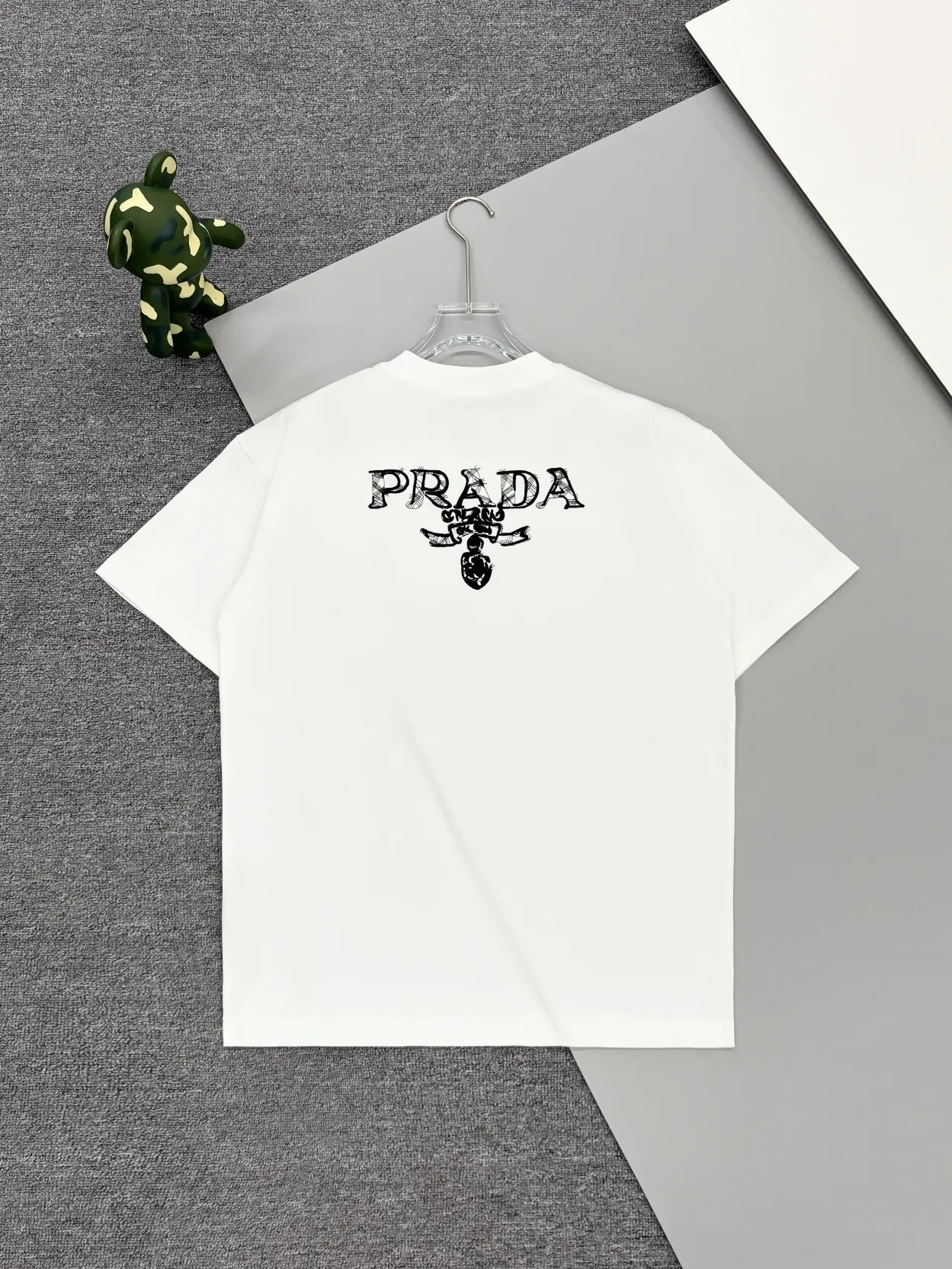 Logo-Embellished Cotton Pocket T-Shirt D13513507 — view 2