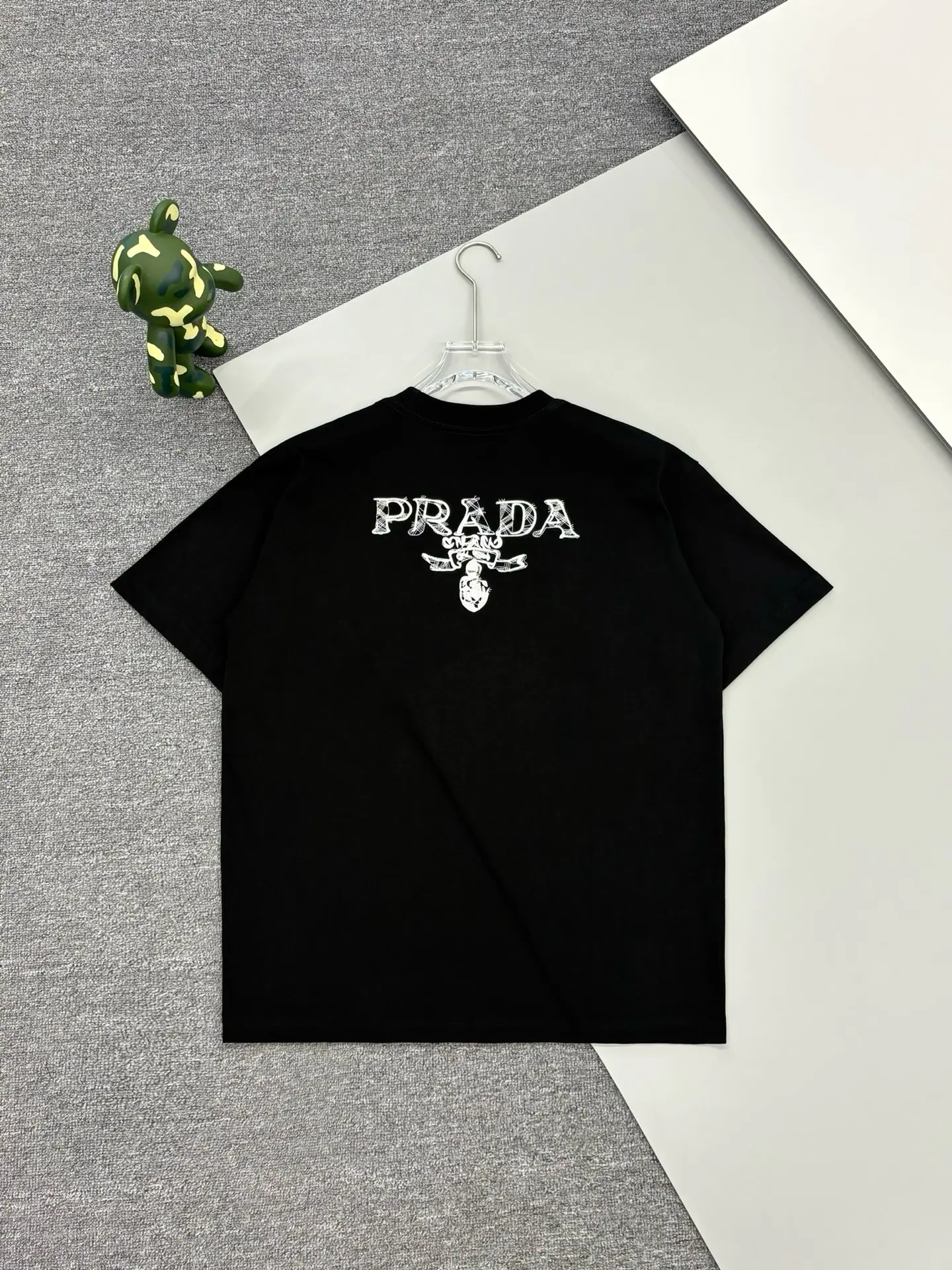 Logo-Embellished Cotton Pocket T-Shirt D13513508 — view 2