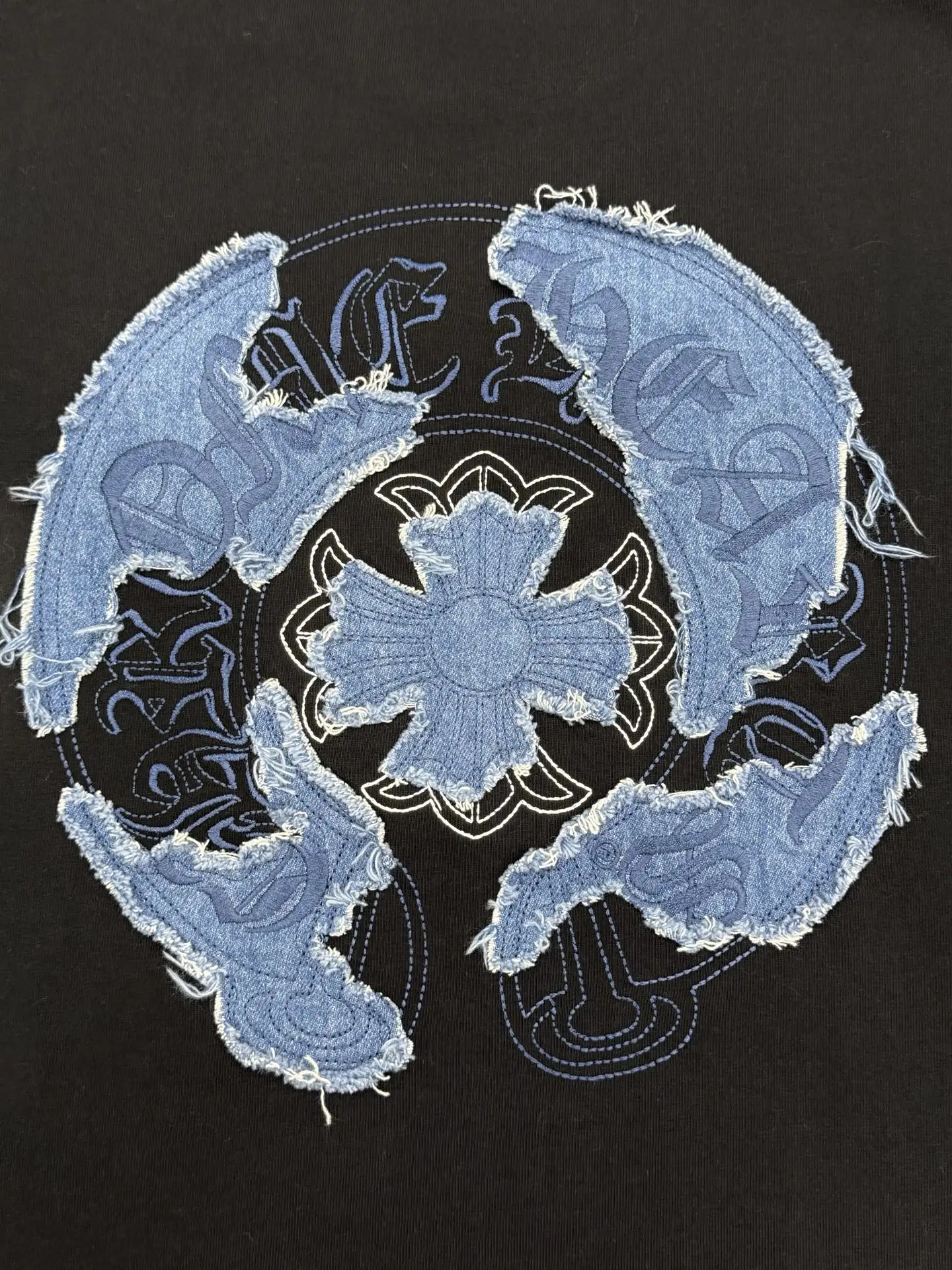 Embroidered Horseshoe Logo Cotton T-Shirt D15013651 — view 7