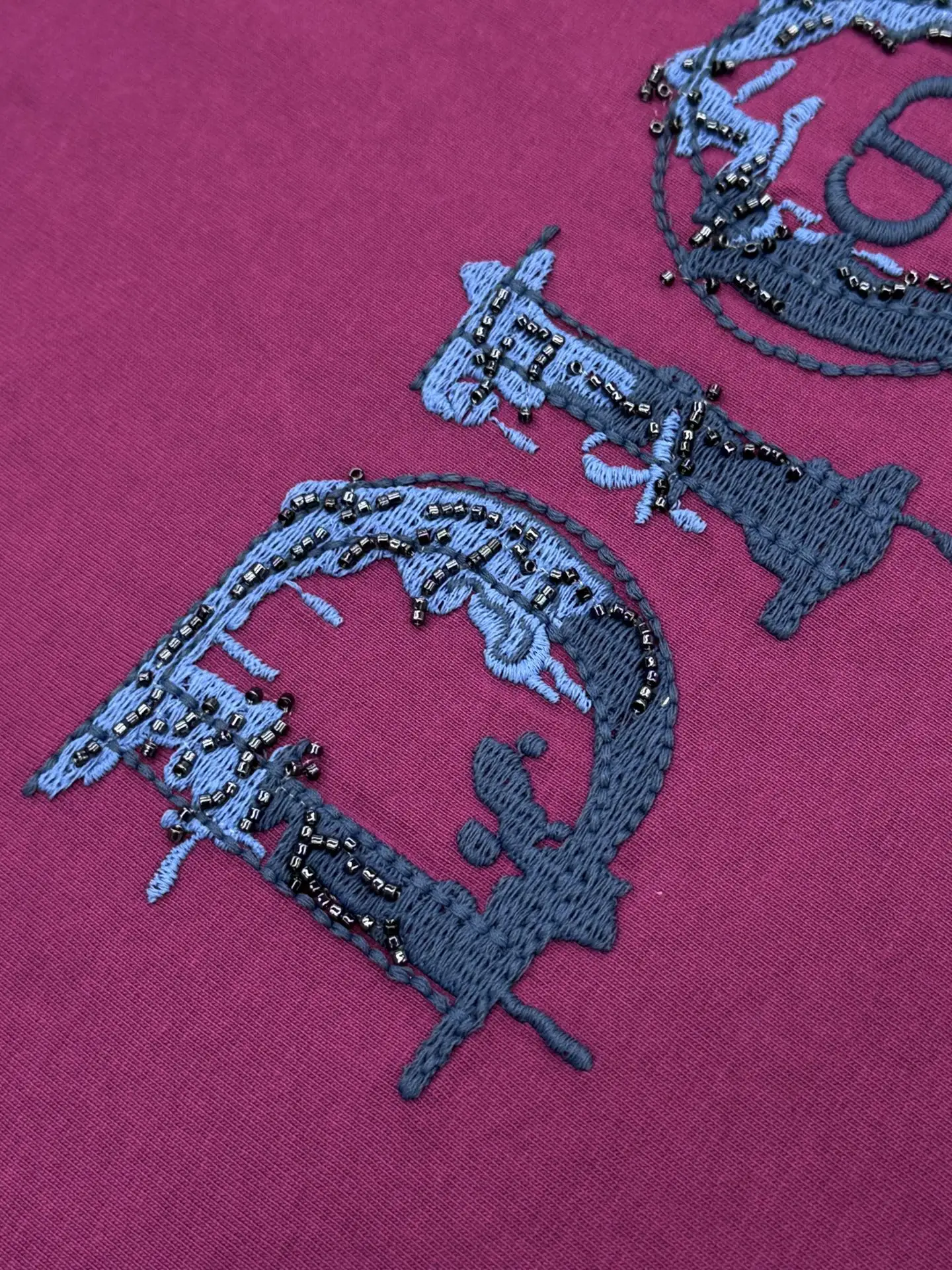 Beaded Logo Embroidery Cotton T-Shirt D15013649 — view 5
