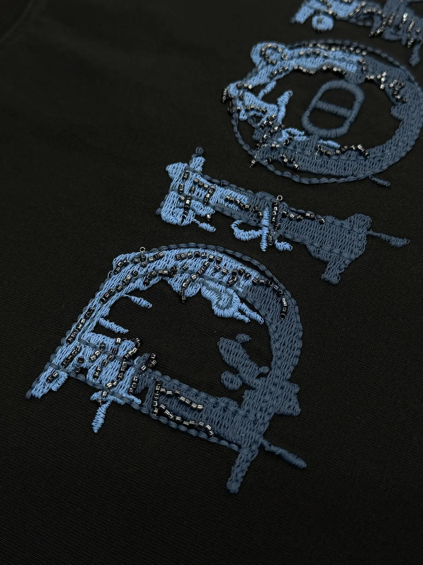 Beaded Logo Embroidery Cotton T-Shirt D15013647 — view 5