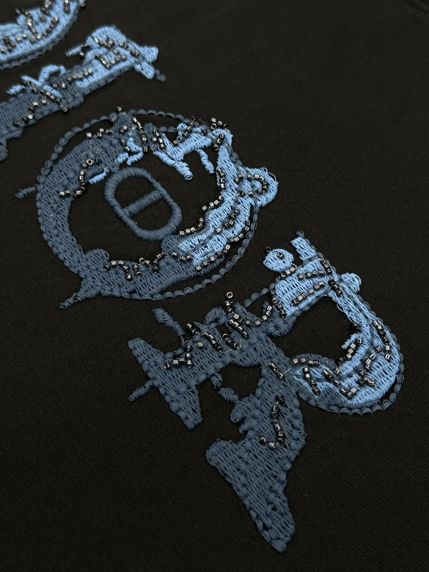 Beaded Logo Embroidery Cotton T-Shirt D15013647 — view 6