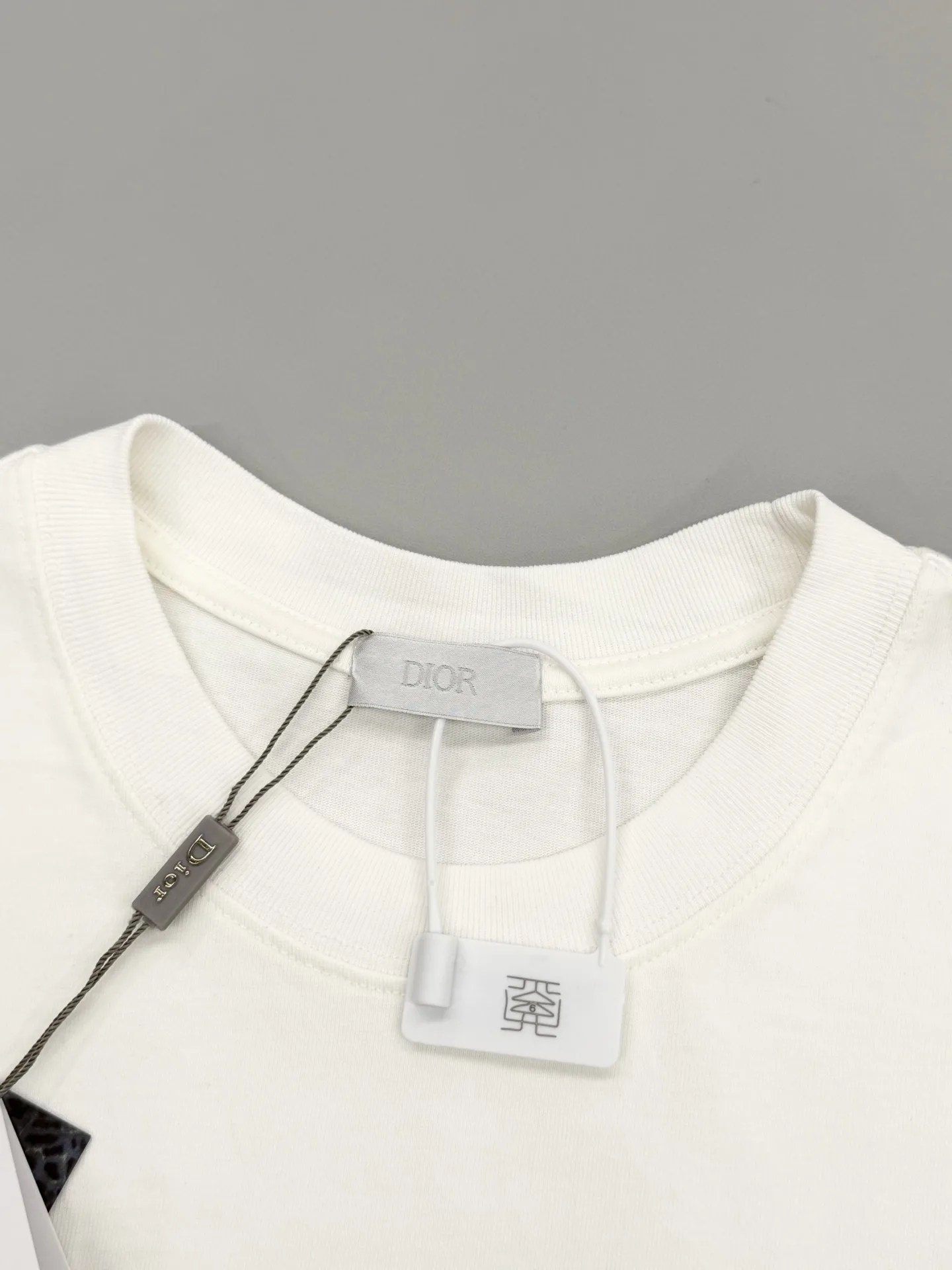 Beaded Logo Embroidery Cotton T-Shirt D15013646 — view 3