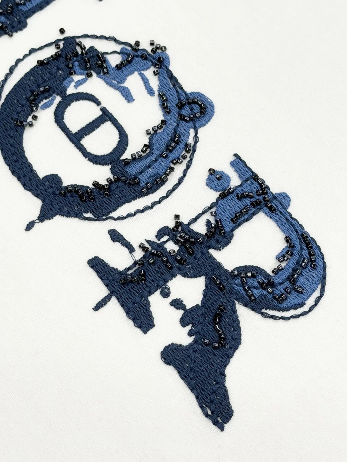 Beaded Logo Embroidery Cotton T-Shirt D15013646 — view 4