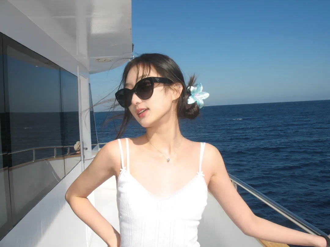 Cat-Eye Sunglasses D20017798