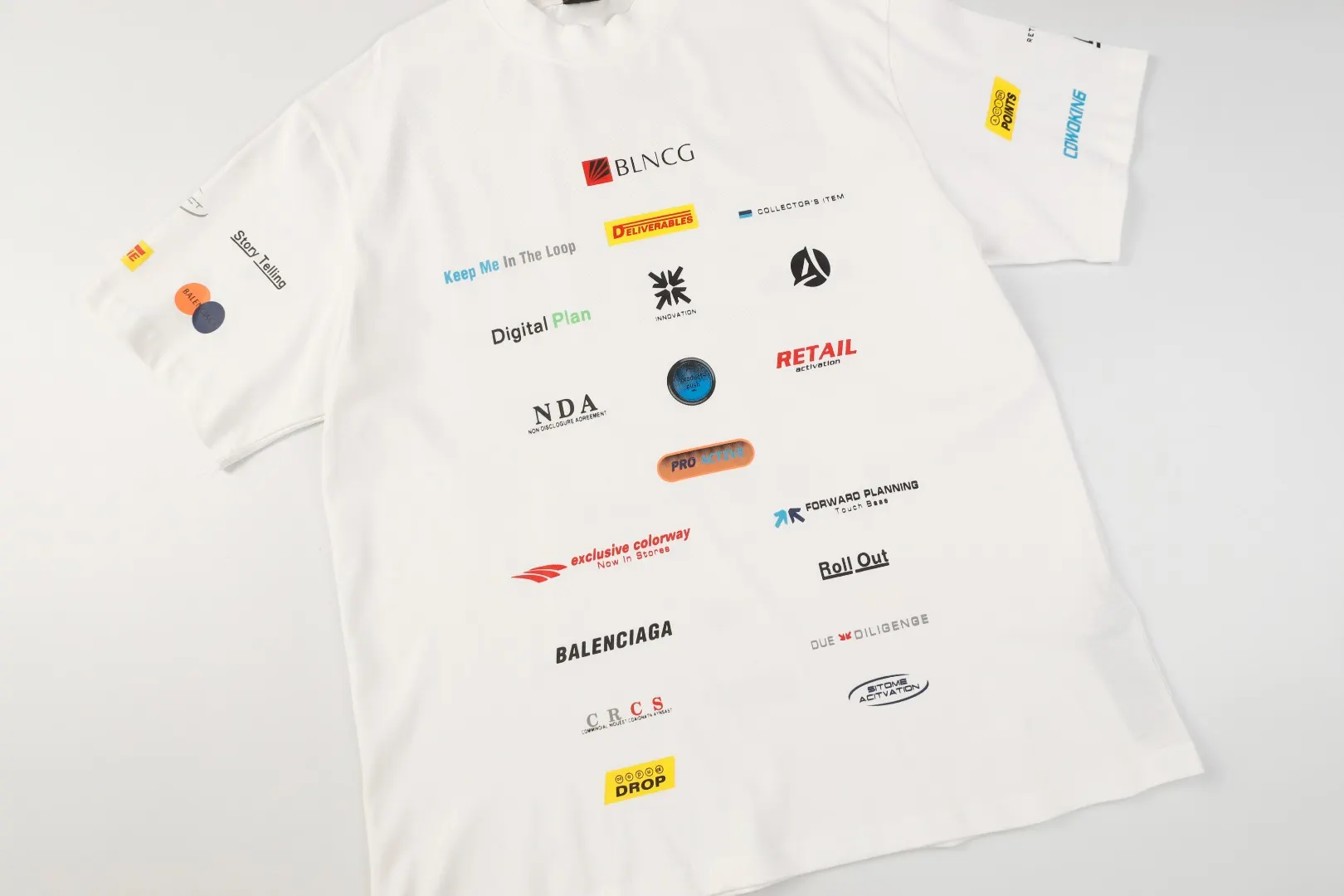 Multi-Logo Graphic Print Oversized T-Shirt D11519955 — view 5