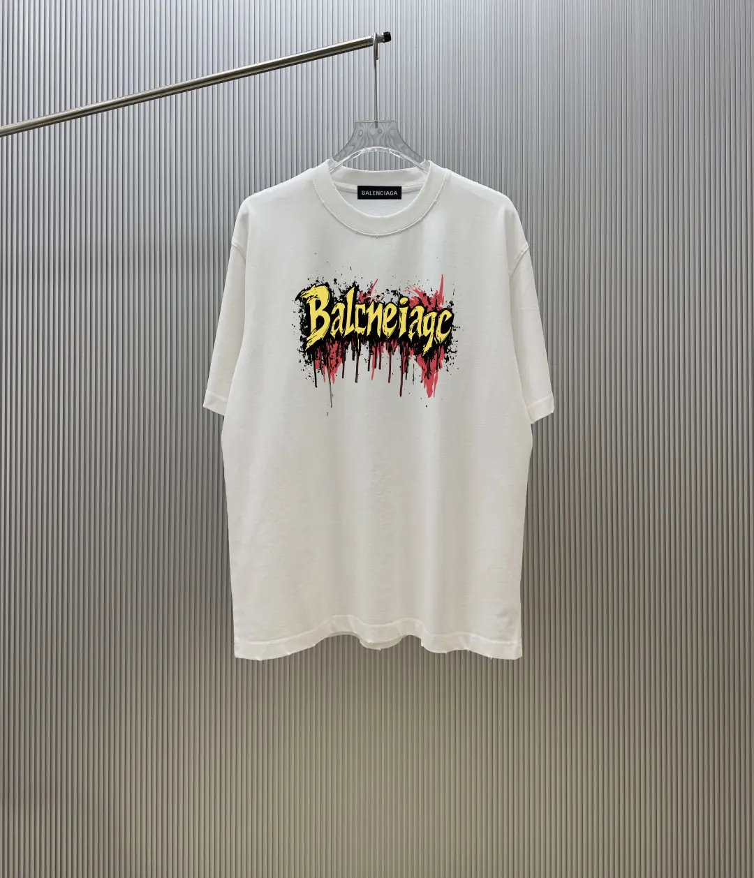 Distressed Logo Graphic T-Shirt D12518819