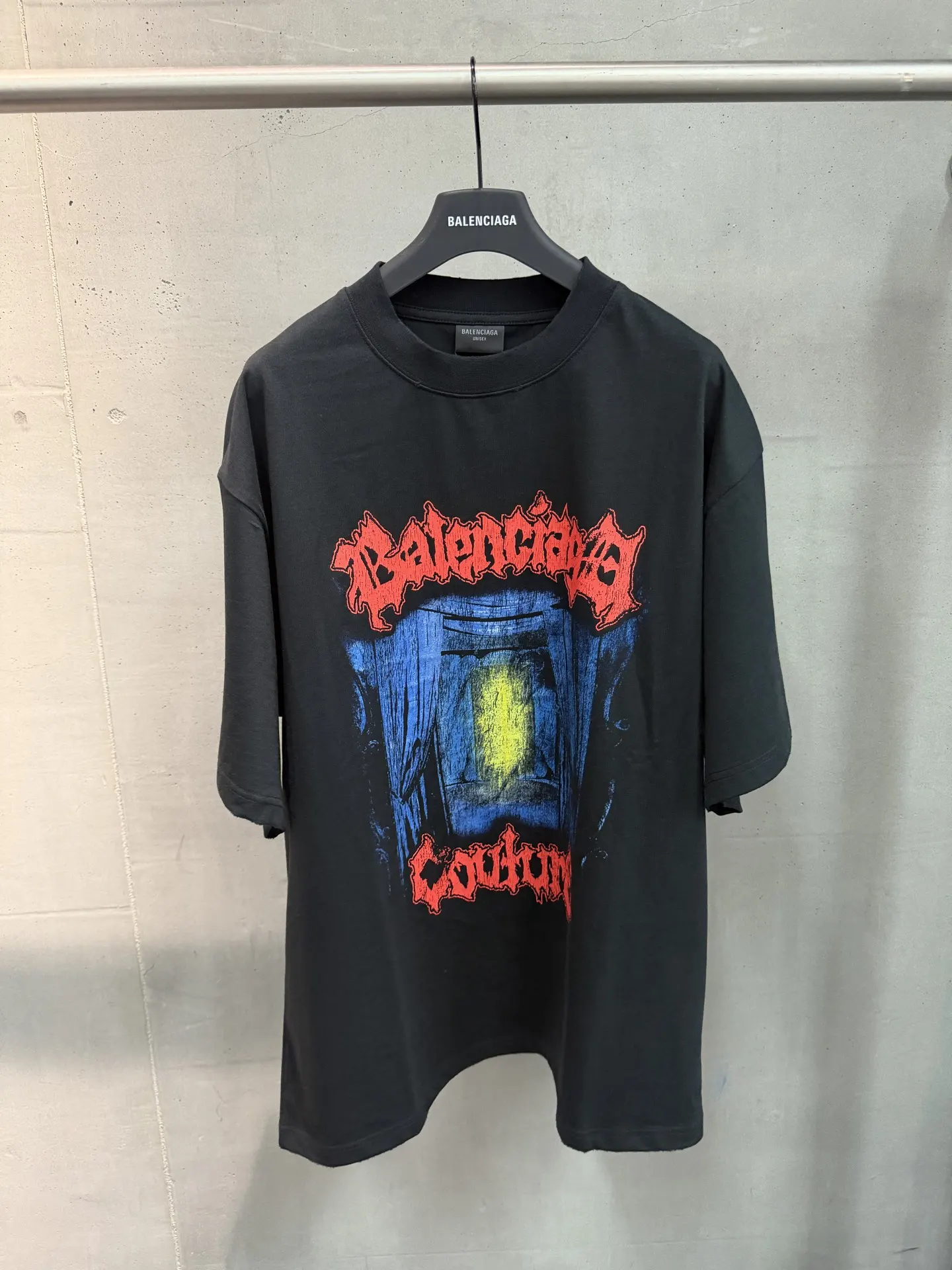 Couture Theater Graphic Print T-Shirt D15520063