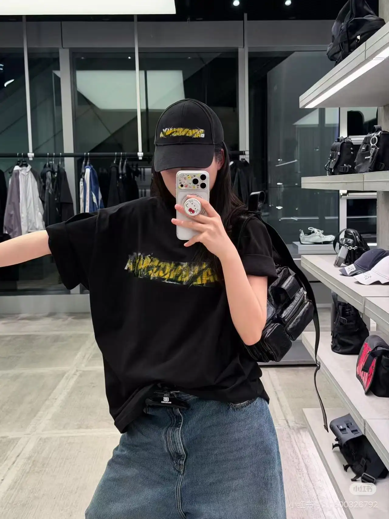 Tape Graffiti Logo Cotton T-Shirt D15520065 — view 7
