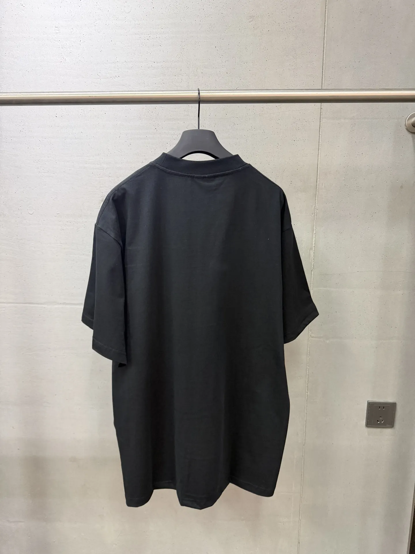 Balenciaga Graphic Print Oversized T-Shirt D15520018 — view 2