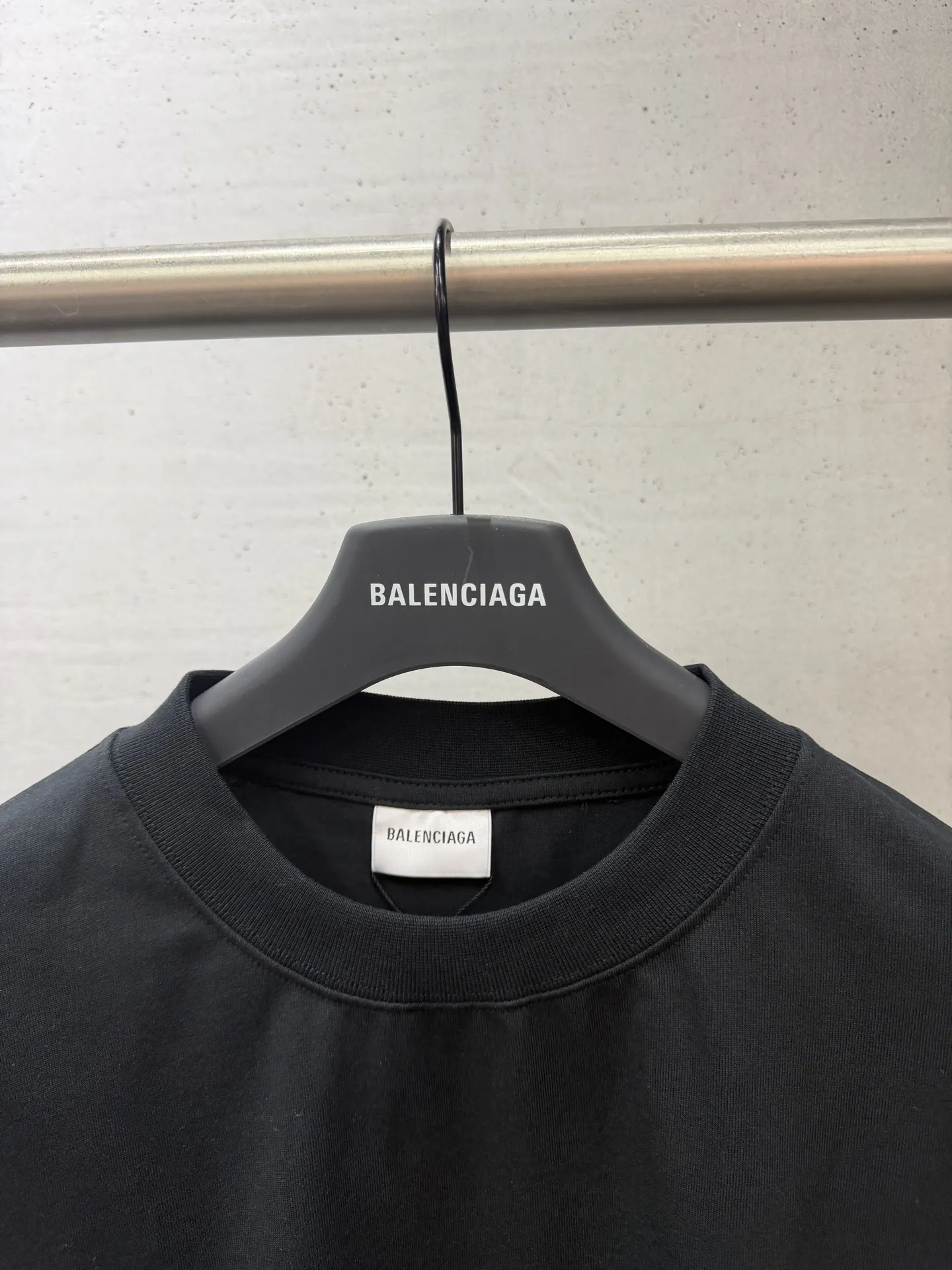 Balenciaga Graphic Print Oversized T-Shirt D15520018 — view 3