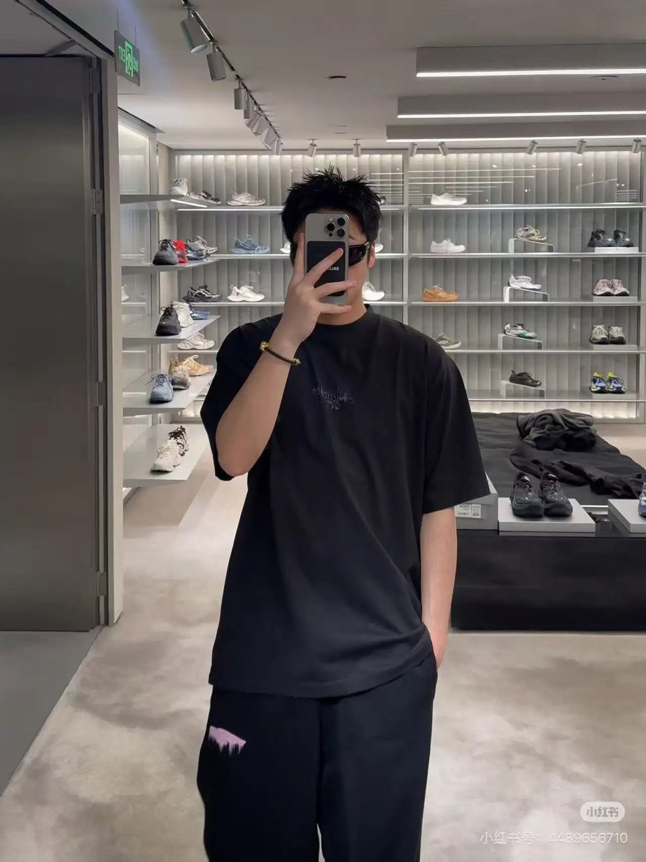 Gothic Logo Print Oversized T-Shirt D15520008 — view 4