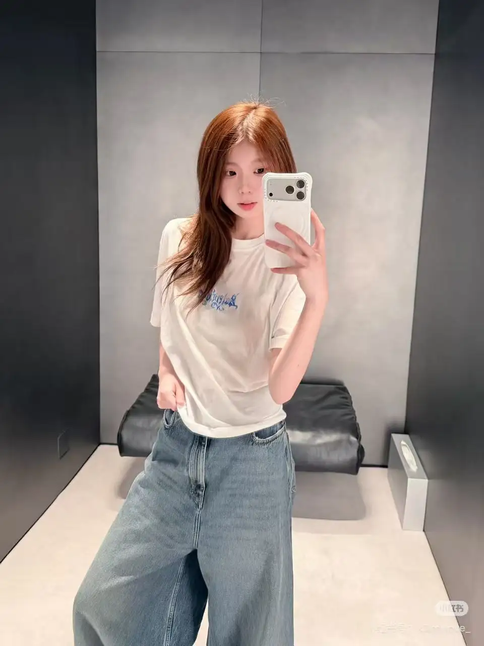 Gothic Logo Print Oversized T-Shirt D15520008 — view 5