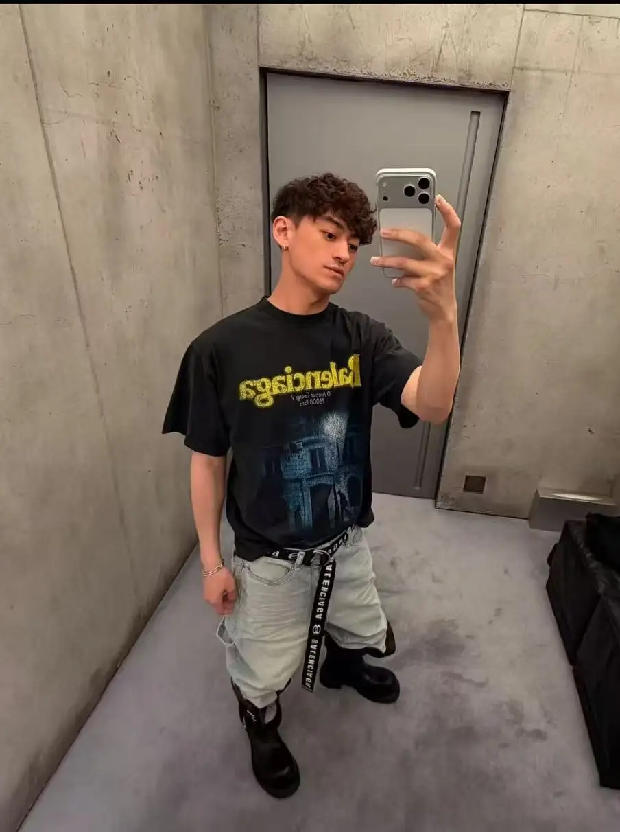 Nightscape Graphic Print Oversized T-Shirt D15519978 — view 2