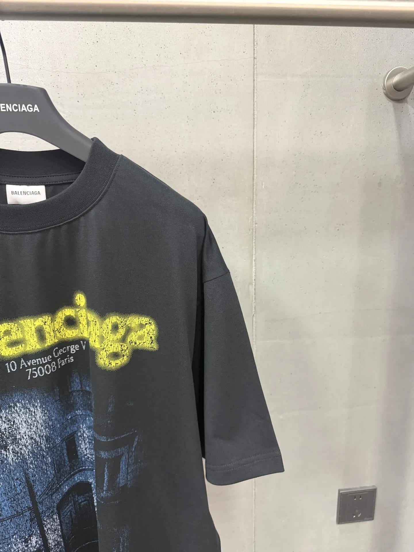 Balenciaga Night City Graphic T-Shirt D15519968 — view 4