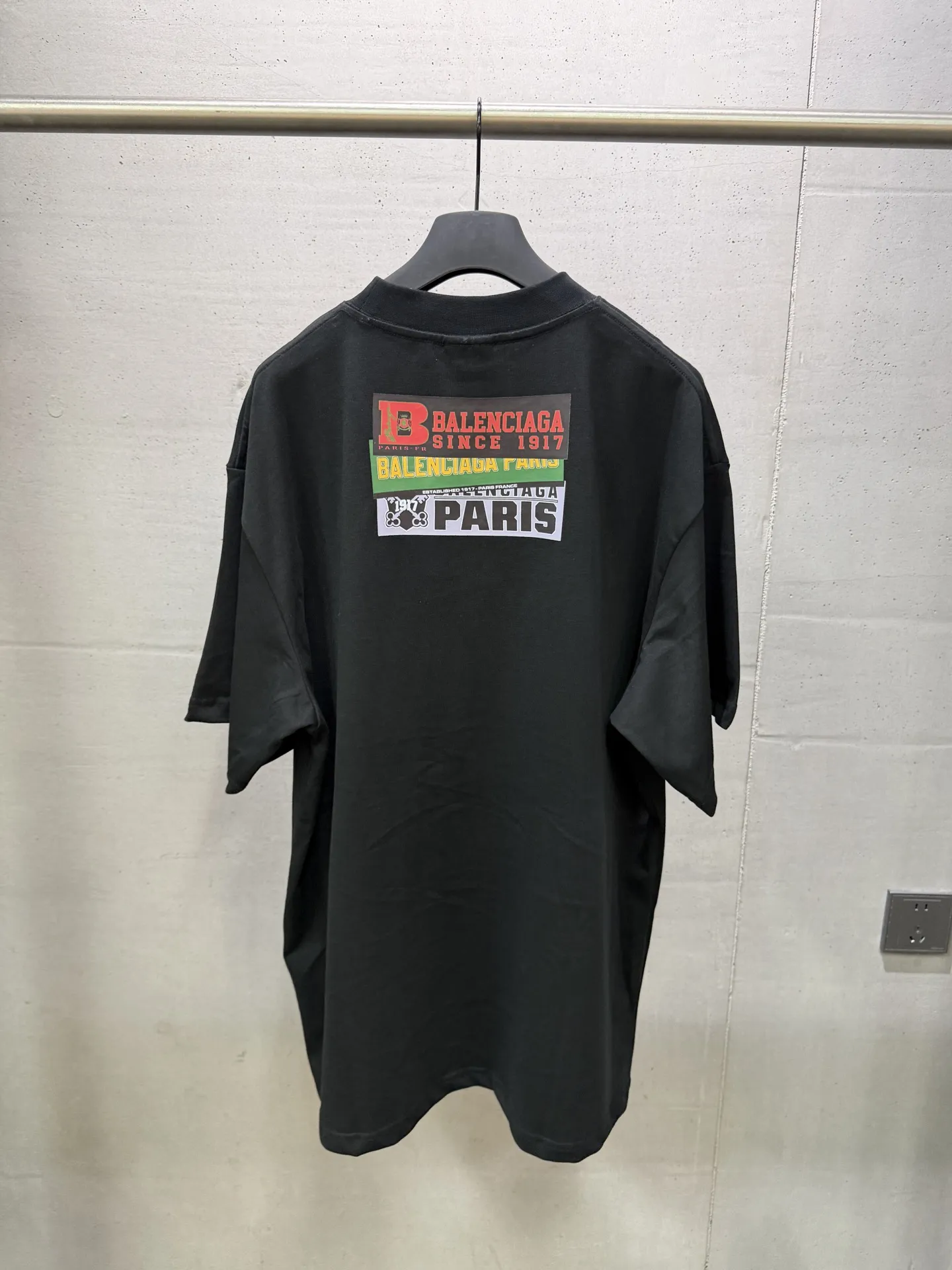 Multi-Logo Tape Graphic T-Shirt D15519965 — view 2