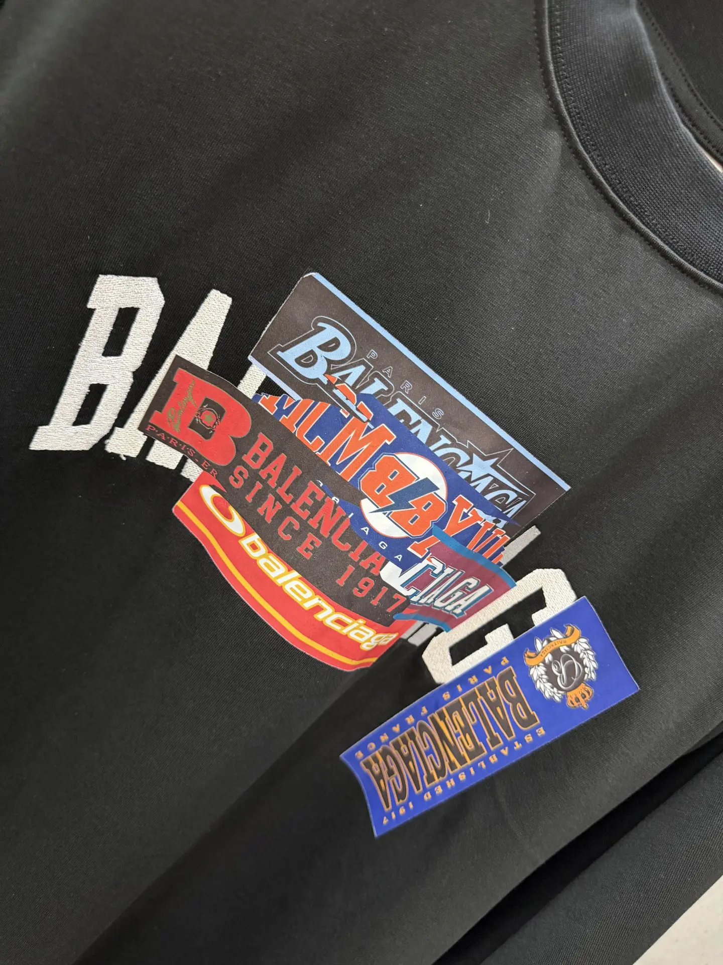 Multi-Logo Tape Graphic T-Shirt D15519965 — view 4