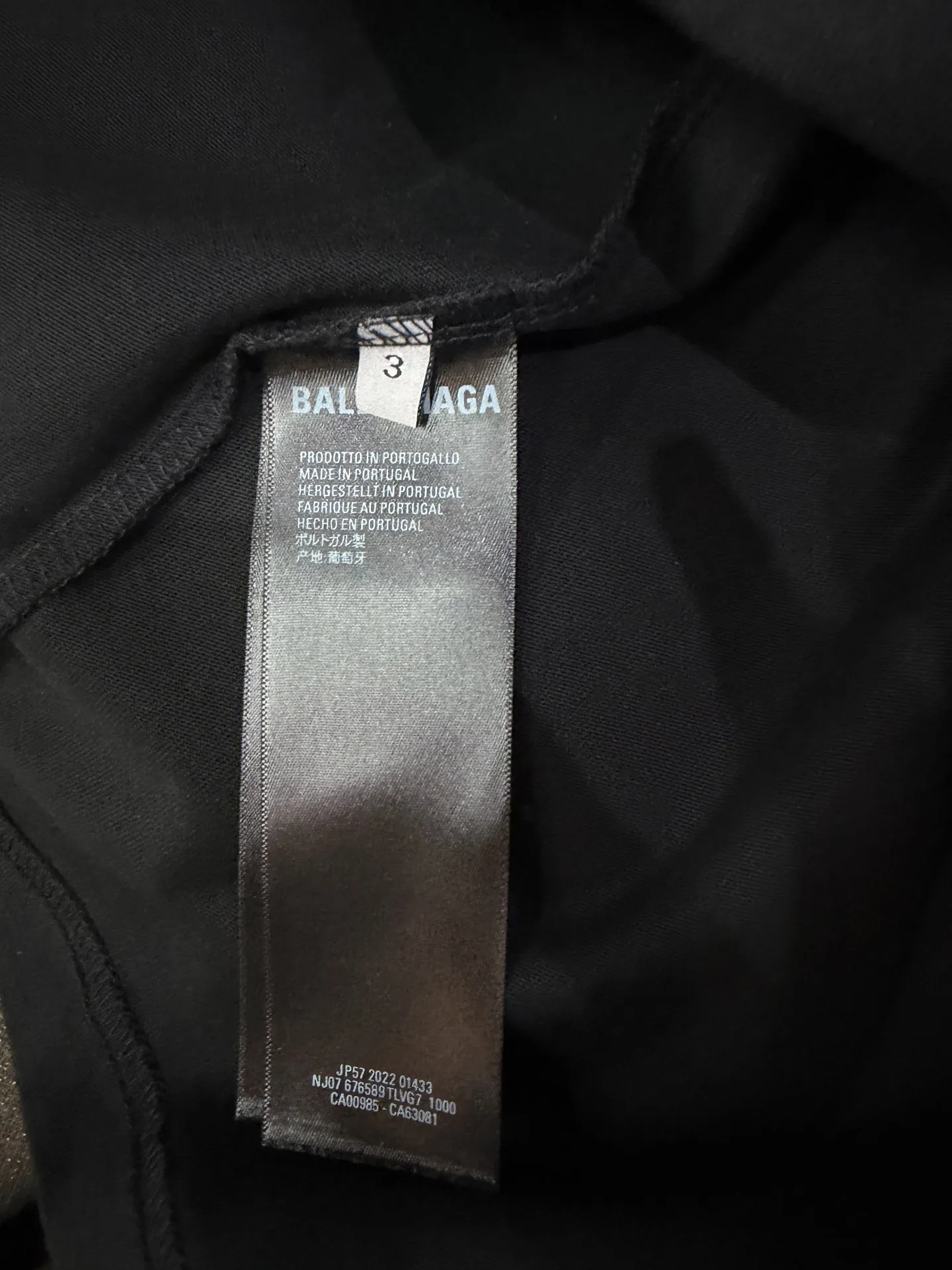 Multi-Logo Tape Graphic T-Shirt D15519965 — view 8