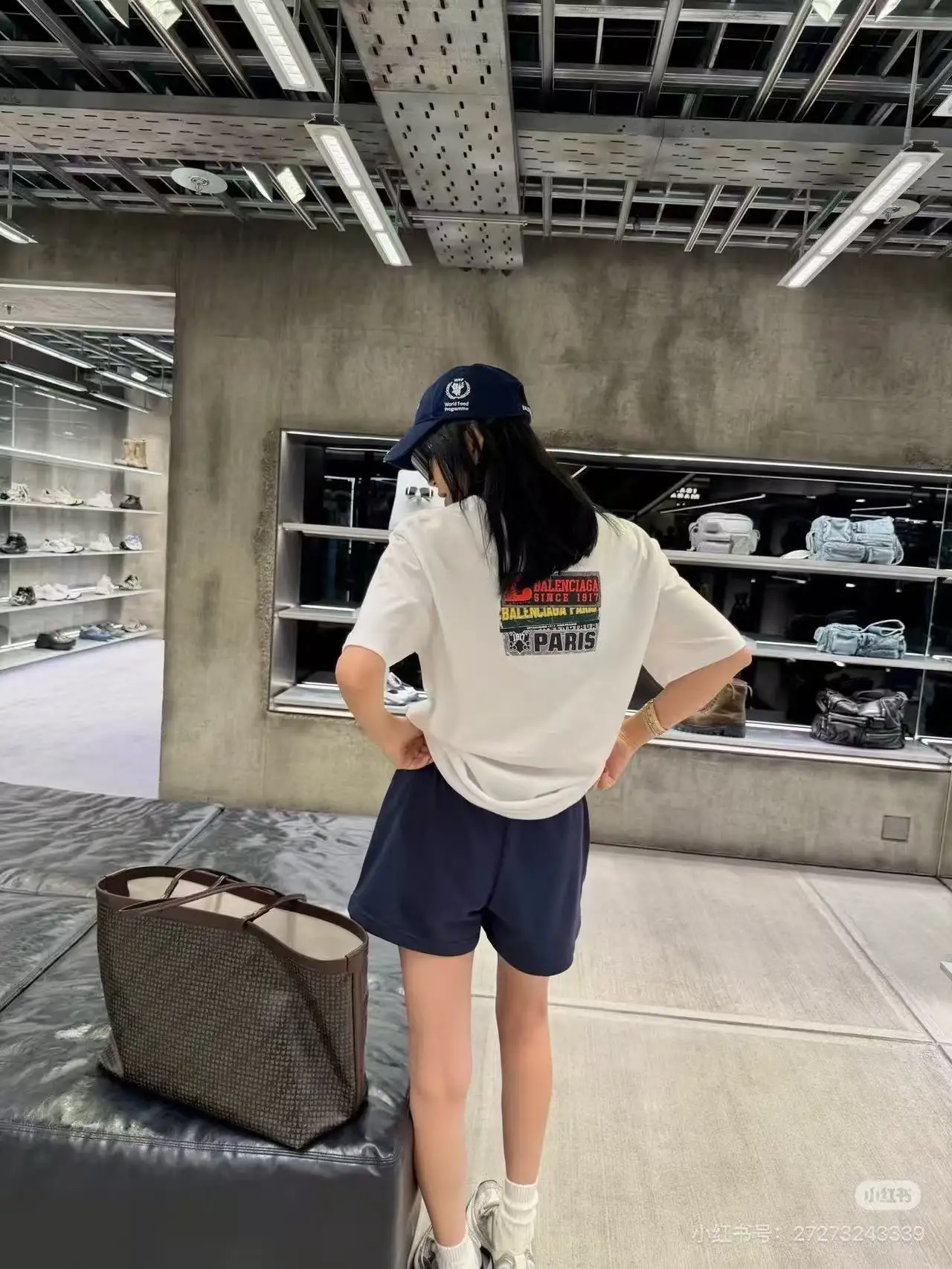 Passport Sticker Graphic Oversized T-Shirt D15519964 — view 3