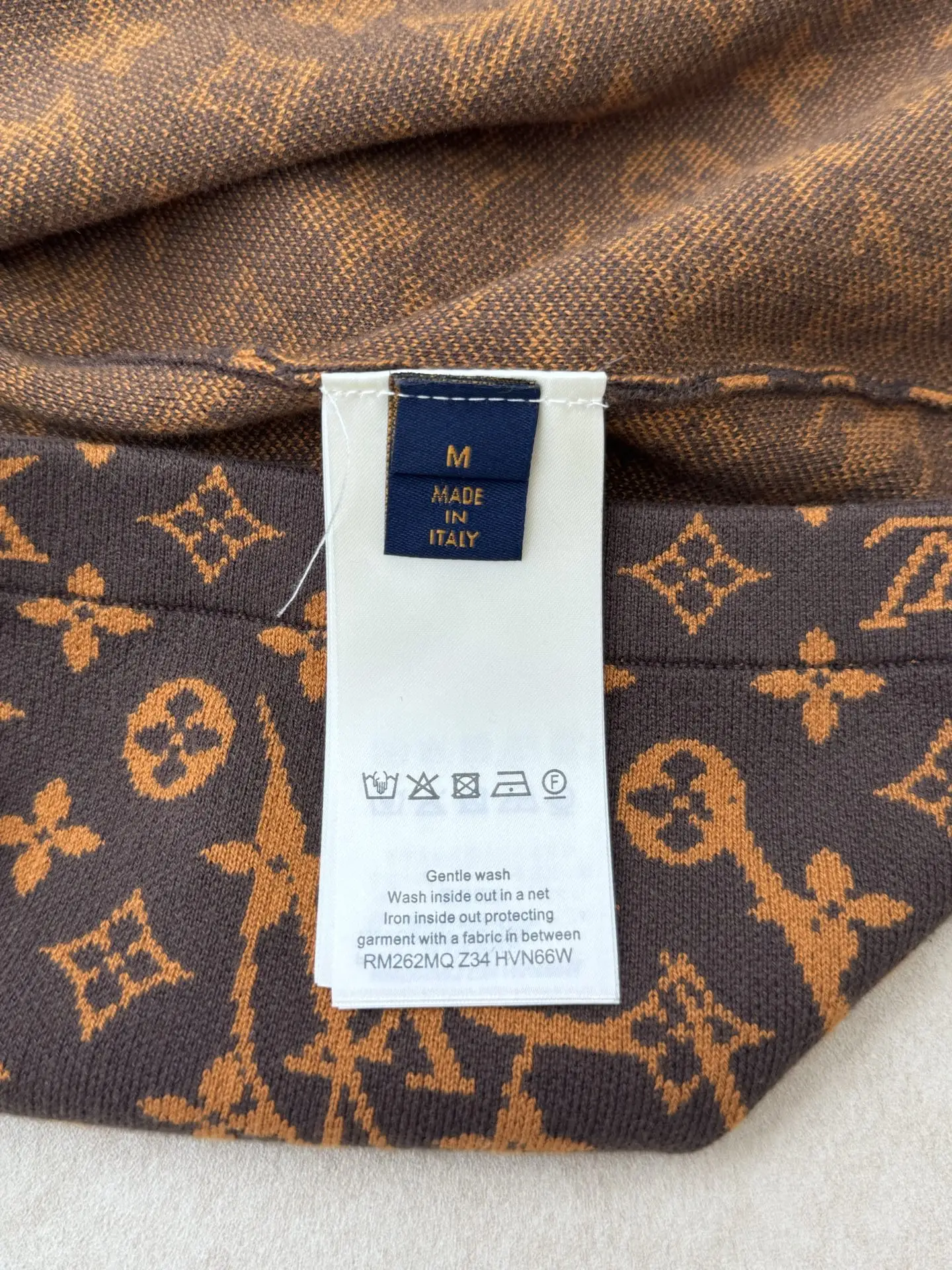 Monogram Jacquard Distressed Knit T-Shirt D28021150 — view 10