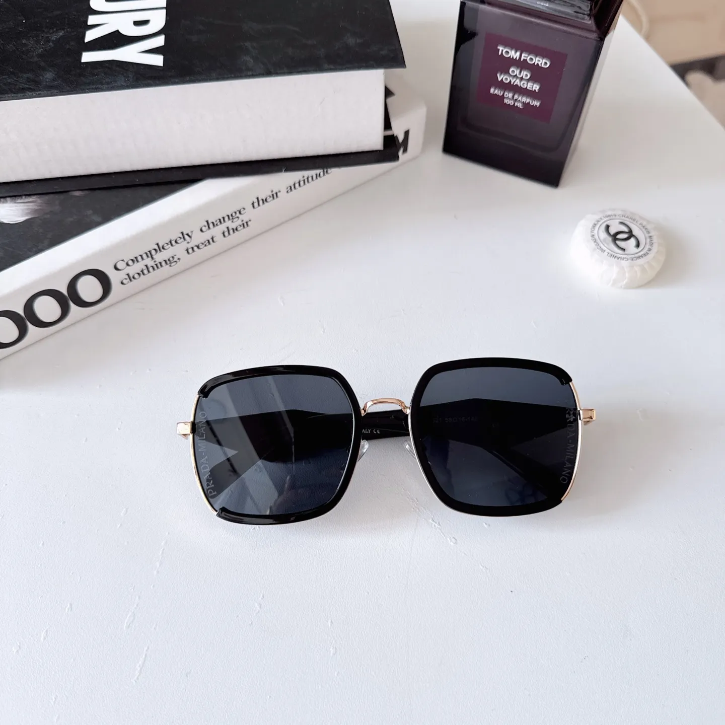 Prada Panda Sunglasses D20017782