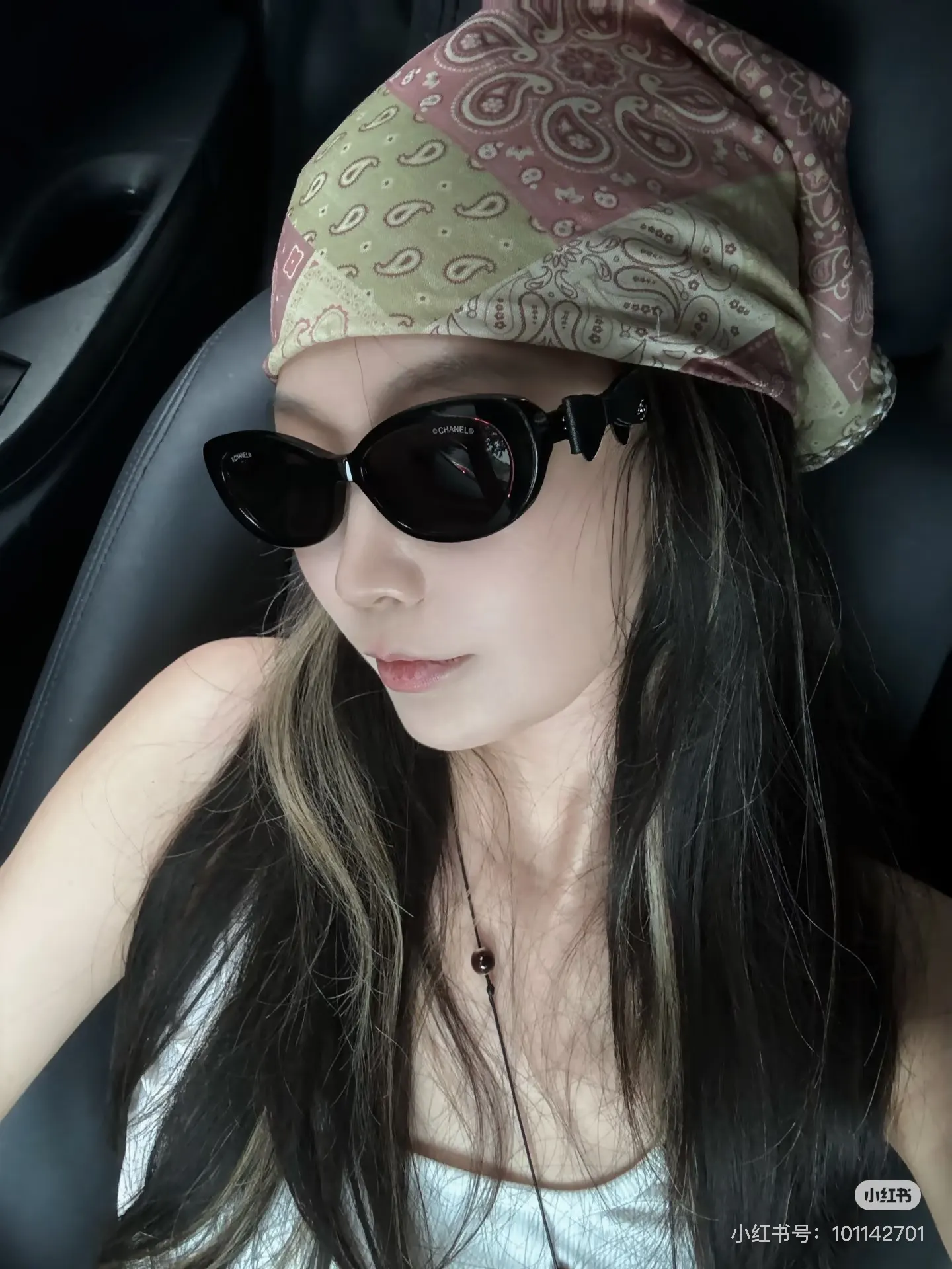 Chanel Bow-Detail Cat-Eye Sunglasses D20017775
