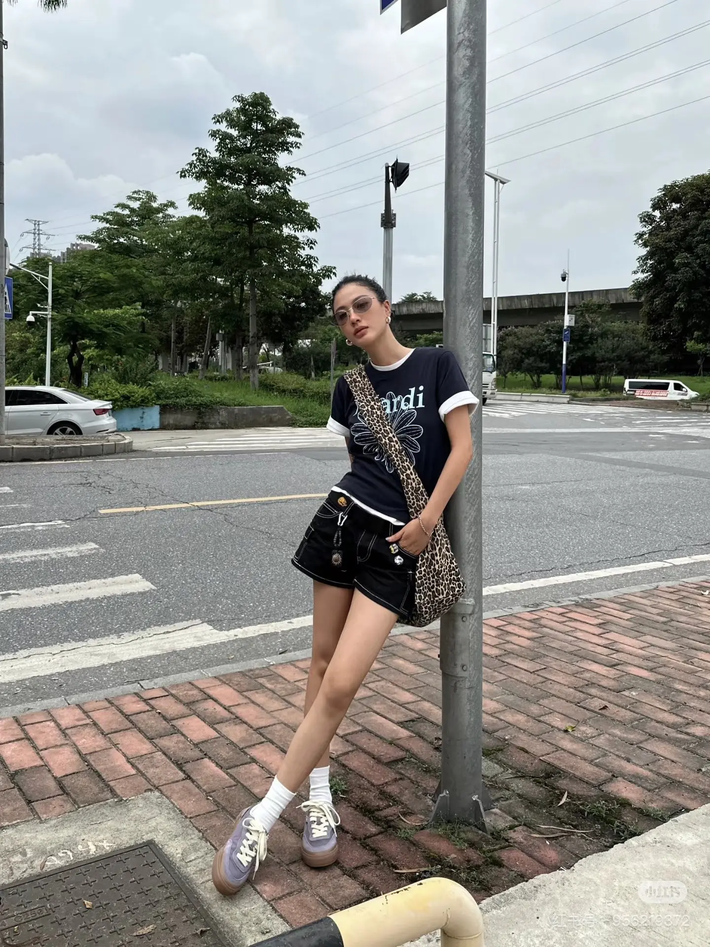 Fashionable Square-Frame Sunglasses D20017779 — view 5