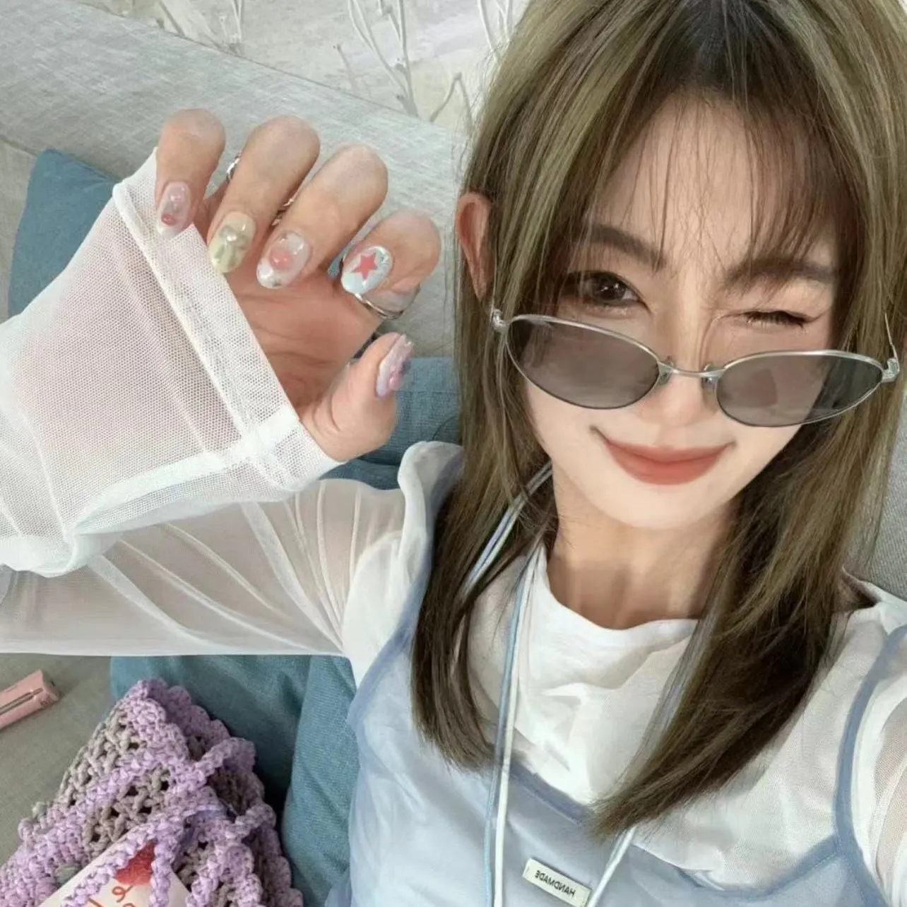 Oval-Frame Tinted Sunglasses D20017780 — view 3