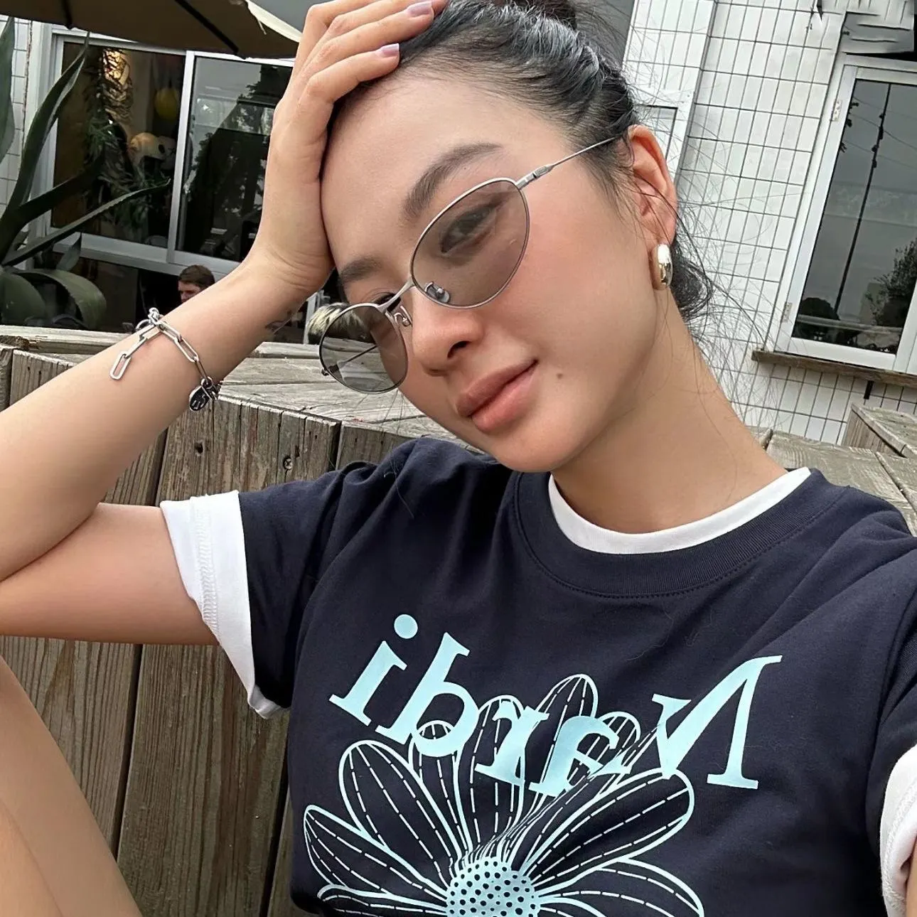 Oval-Frame Tinted Sunglasses D20017780 — view 8